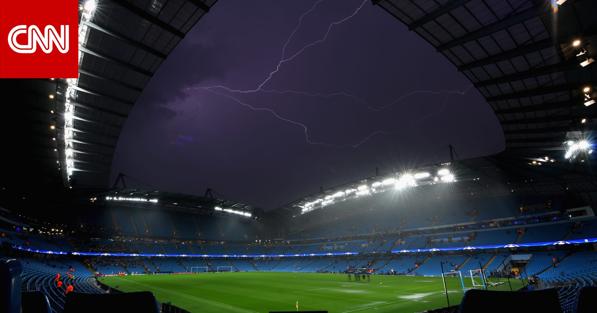 وفاة لاعب وإصابة 4 بسبب صاعقة رعدية بملعب كرة قدم في بيرو