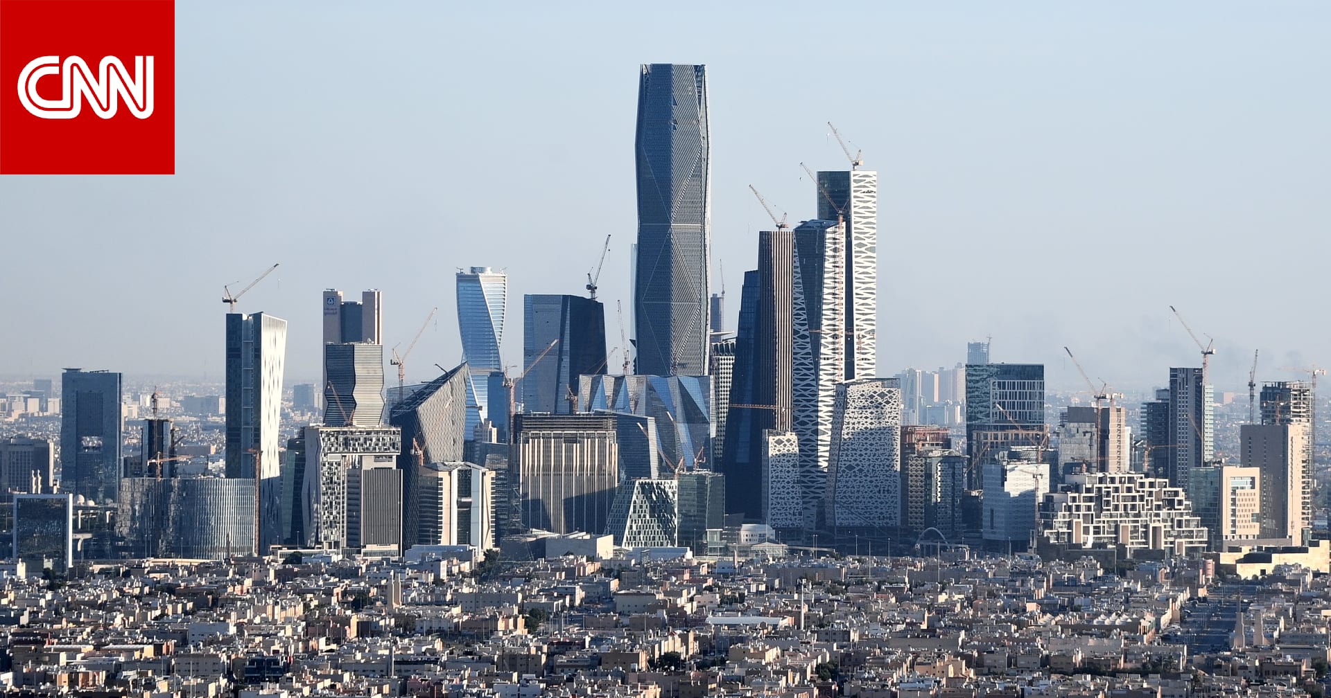السعودية.. الداخلية تعلن إعدام مواطنين "ارتكبا أفعالا تنطوي على خيانة وطنهما" وتكشف عن اسميهما