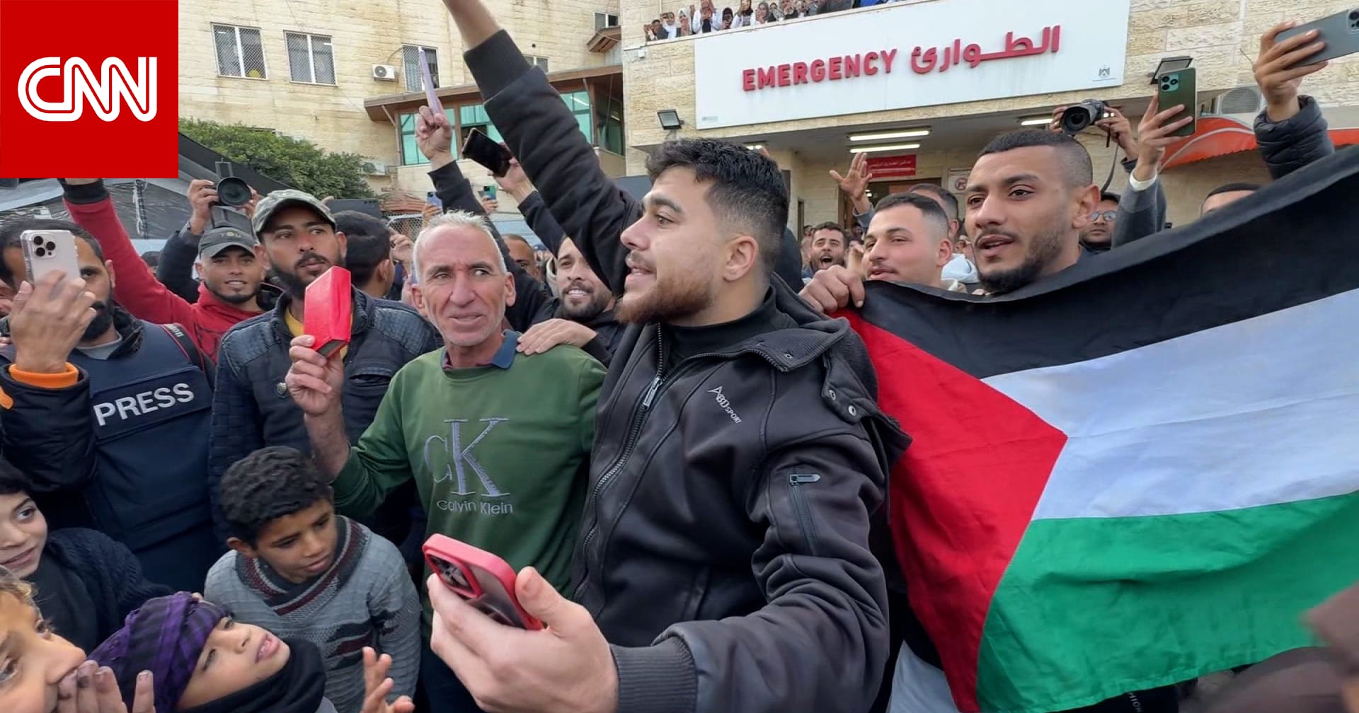 احتفالات بوقف إطلاق النار في غزة والإفراج عن السجناء.. مراسل CNN يرصد الأجواء