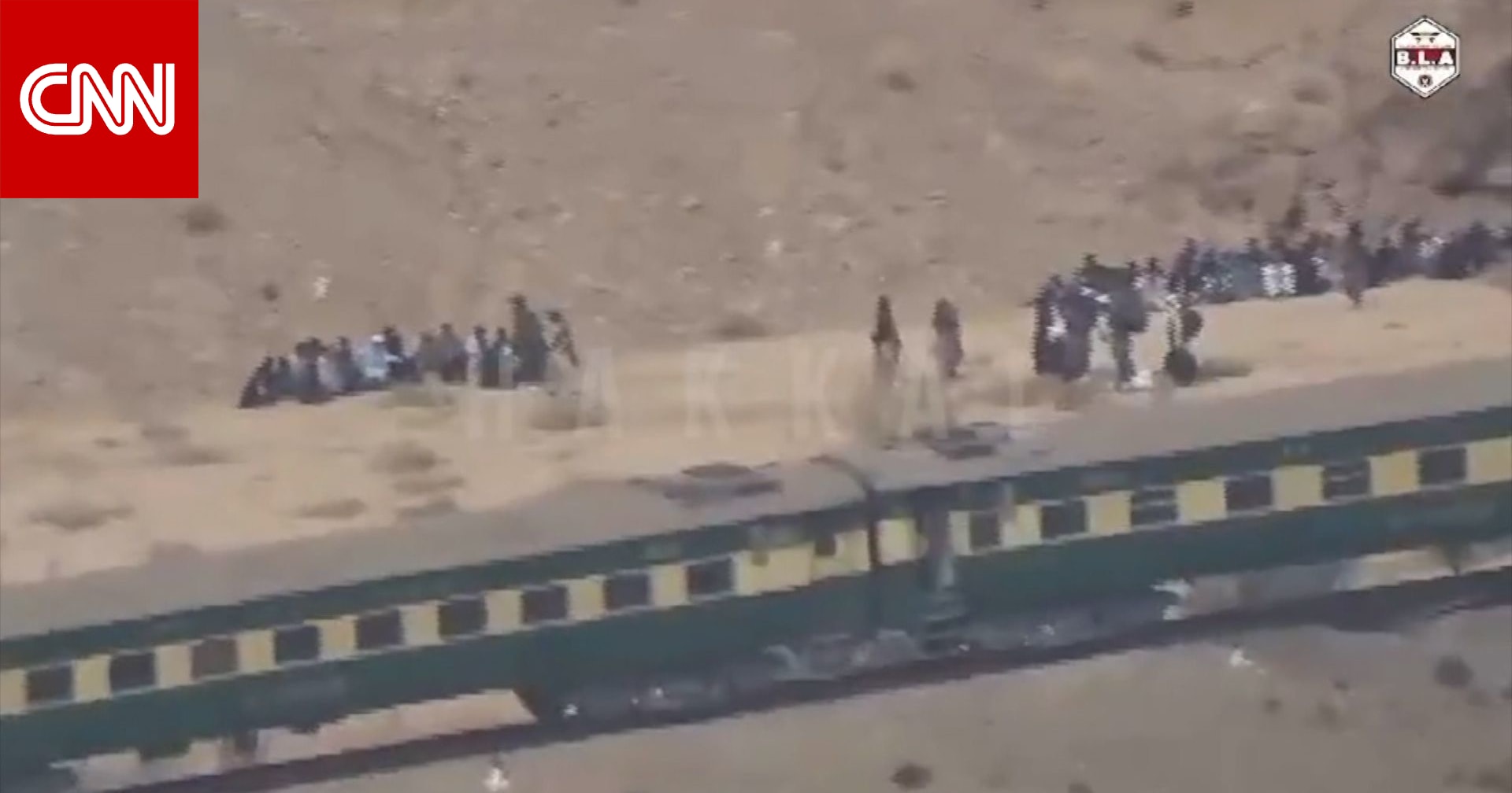 فيديو يظهر لحظة الهجوم الدامي على قطار في باكستان واختطاف ركابه