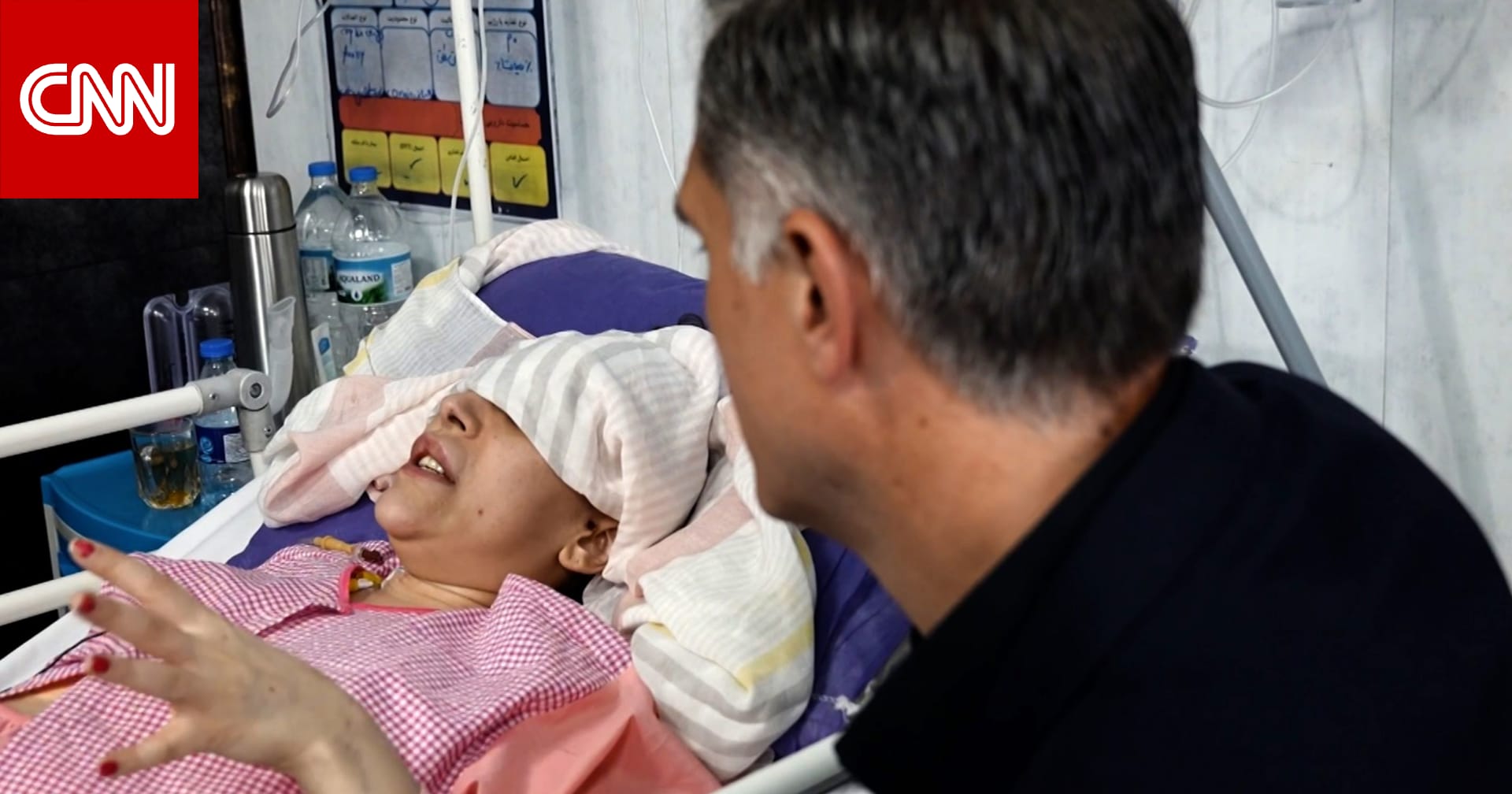 من أسرّة المستشفيات في طهران.. إيرانيون أُصيبوا بالغارات الإسرائيلية يصفون لـCNN ما حدث