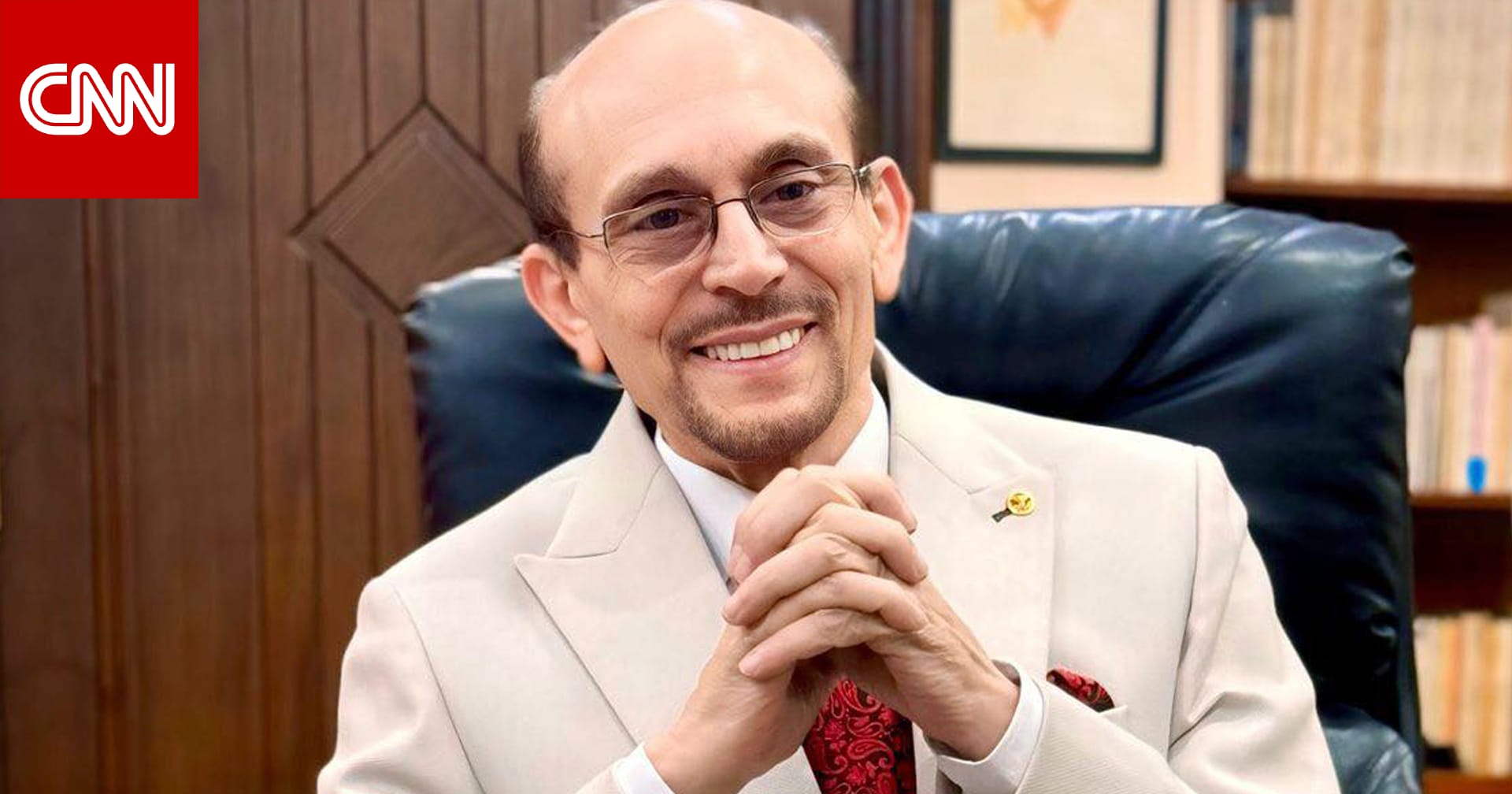نقل محمد صبحي للمستشفى وأشرف زكي يوضح حالته الصحية