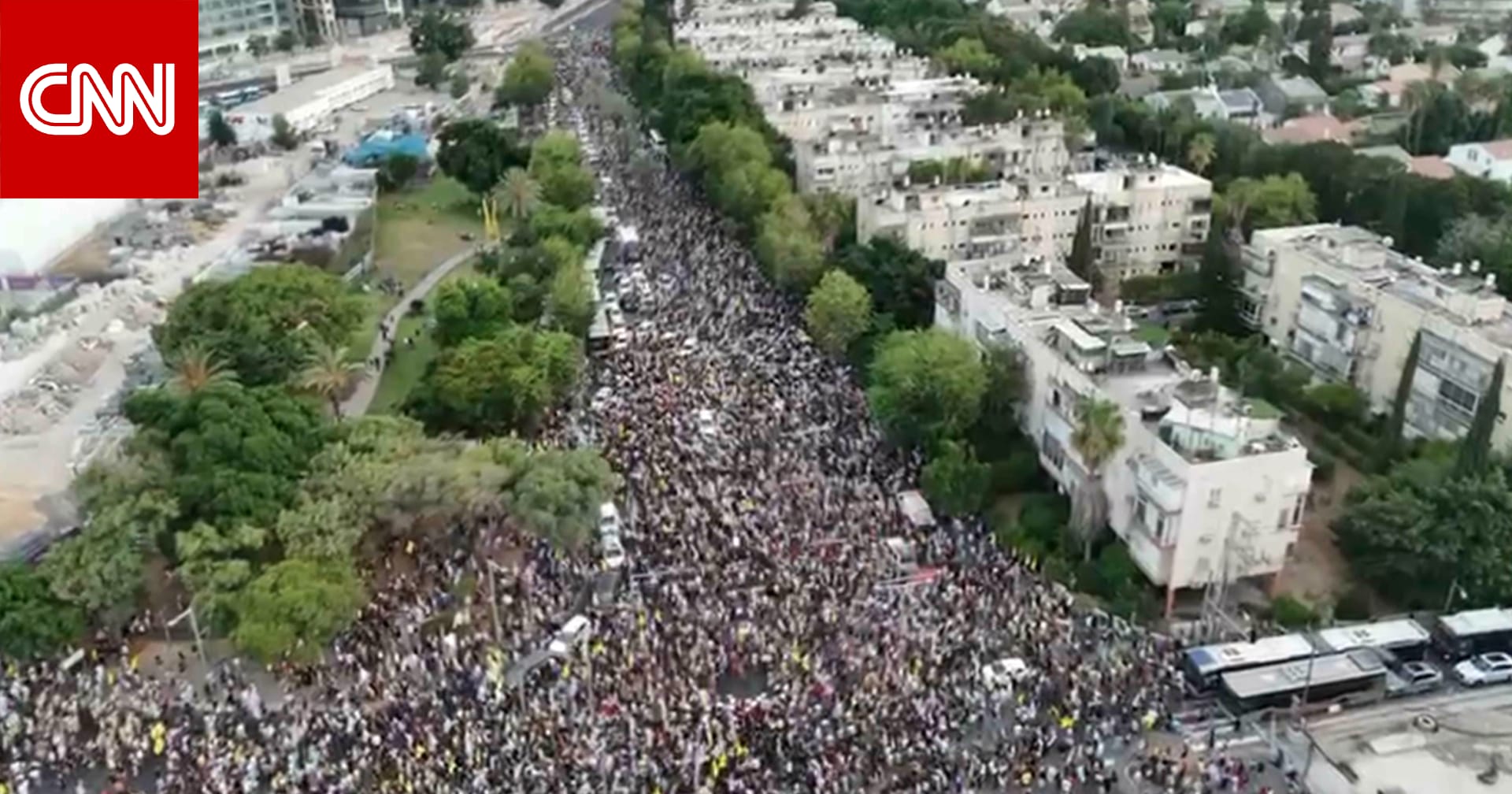 واحدة من أكبر المظاهرات "المناهضة للحرب" منذ بدء صراع غزة تطالب إسرائيل بصفقة الرهائن