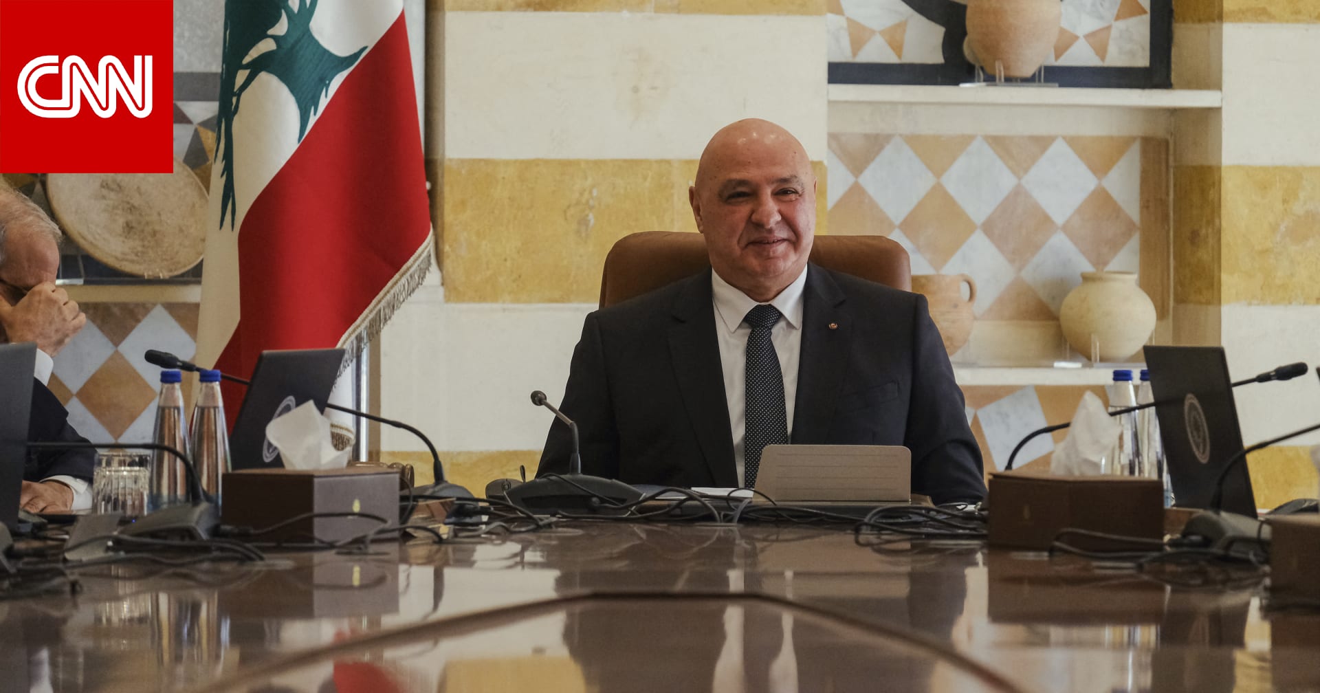 الرئيس اللبناني يطالب أمريكا بالضغط على إسرائيل للانسحاب من الجنوب