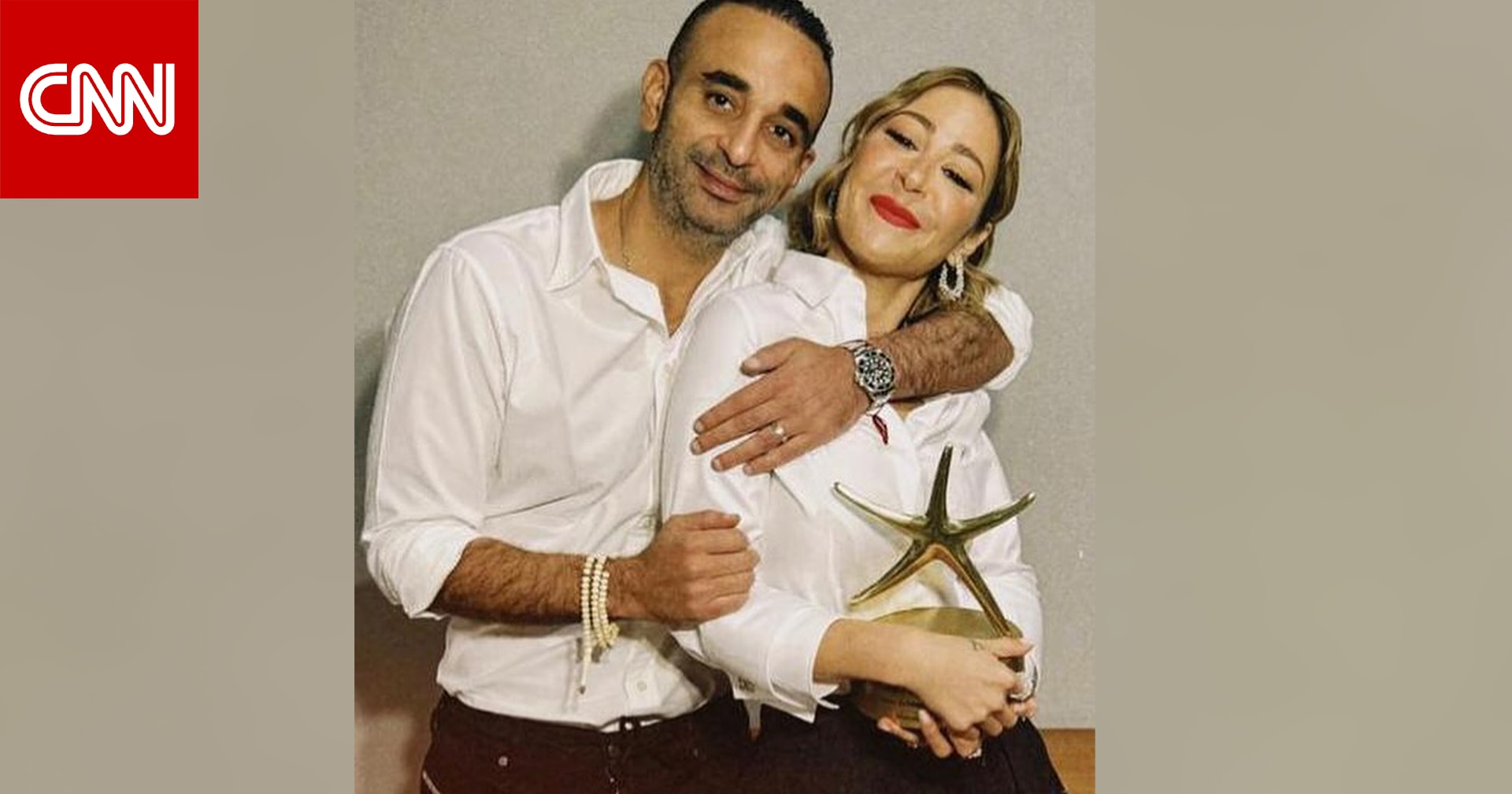 أحمد الجنايني يعلن زواجه رسميًا من منة شلبي بصورة مع نجمة الجونة