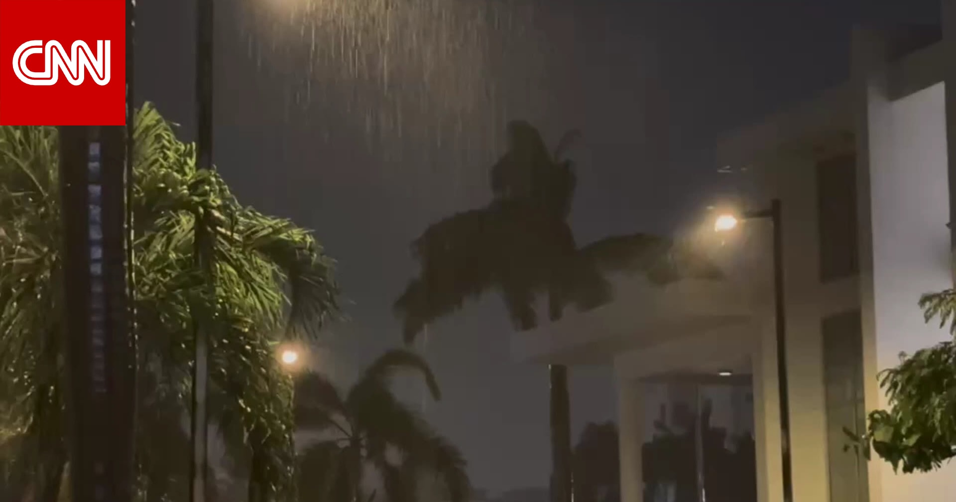 هطول أمطار غزيرة في جامايكا مع وصول إعصار "ميليسا"