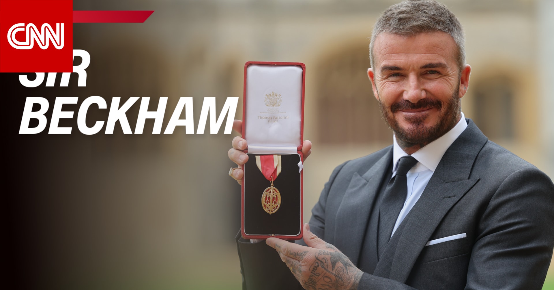 الملك تشارلز يقلد ديفيد بيكهام لقب "فارس".. كيف كان رد فعل نجم كرة القدم؟