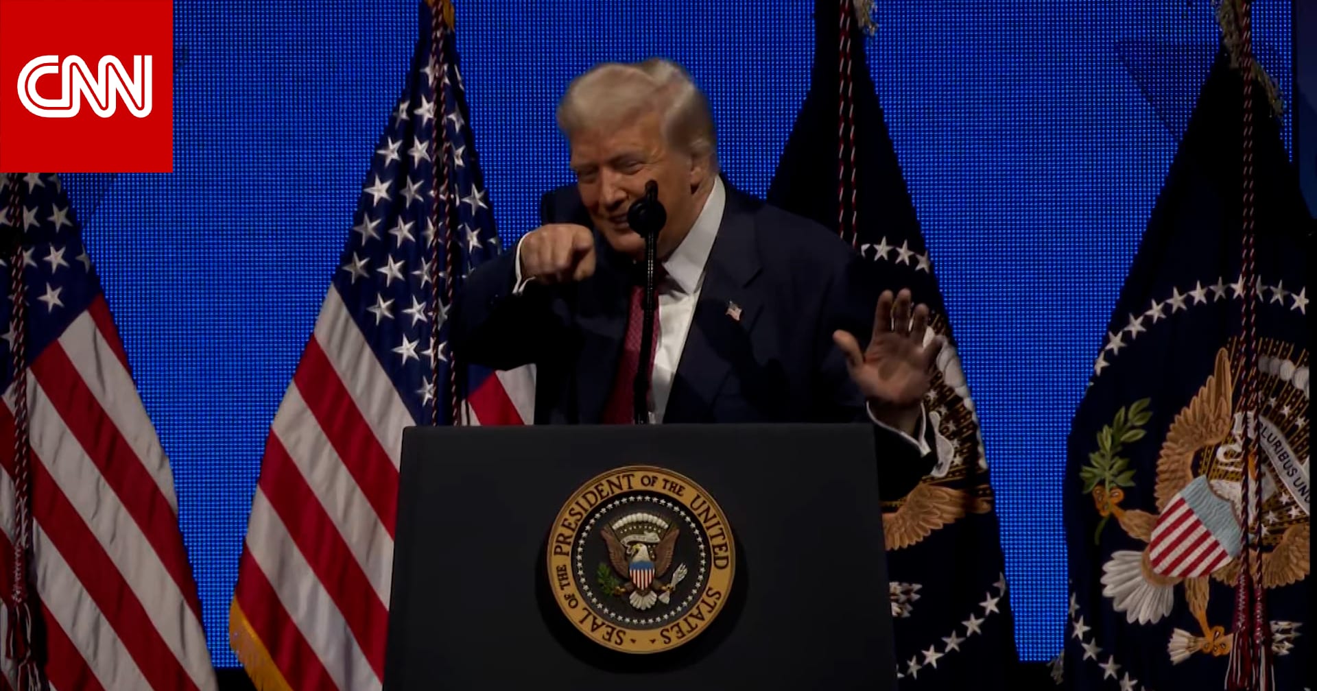 ممازحًا الأميرة السعودية ريما بنت بندر.. ترامب: لديها مال كثير