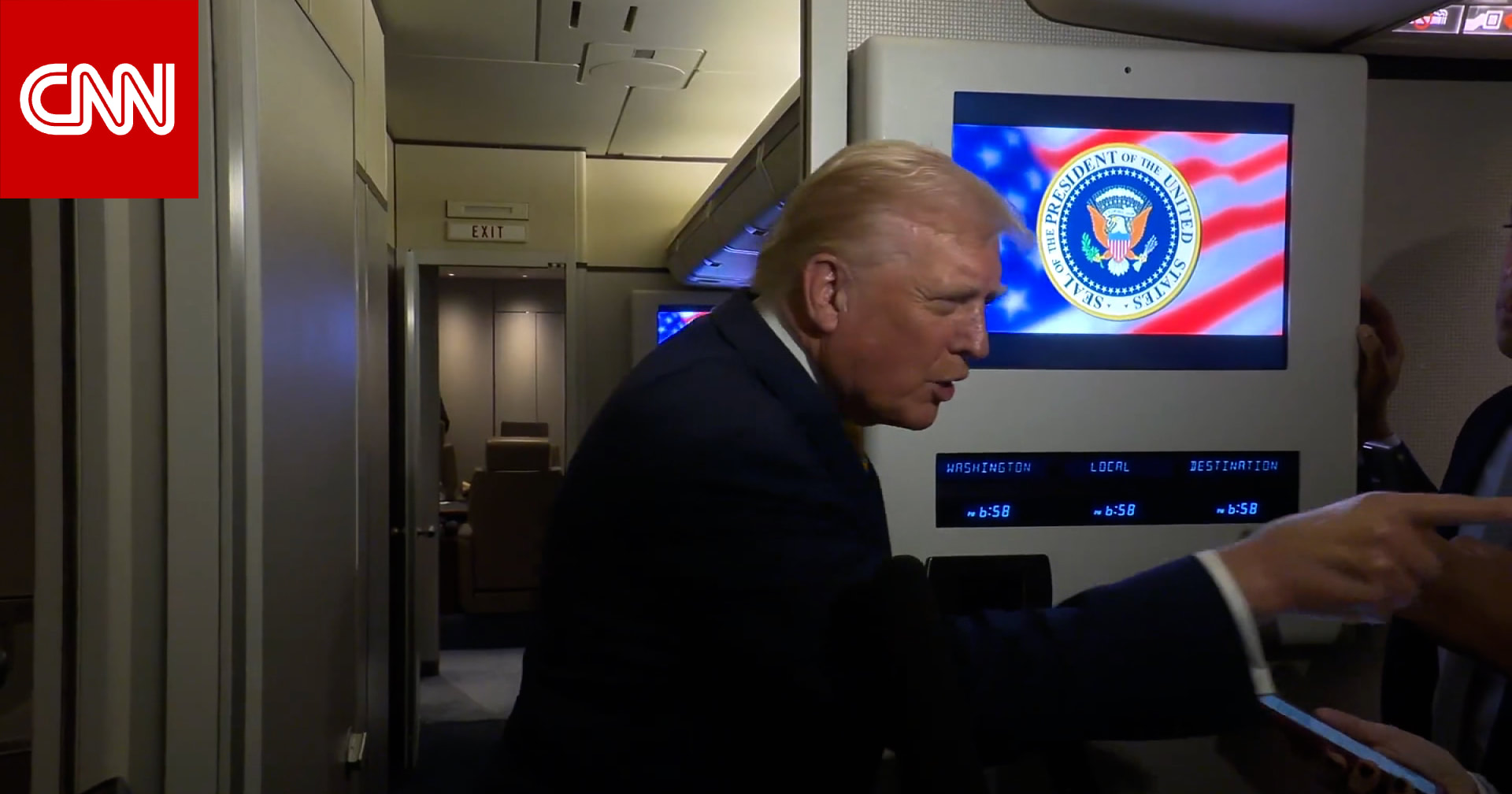 "اصمتي يا خنزيرة".. شاهد هجوم ترامب على صحفية بعد سؤال بشأن إبستين