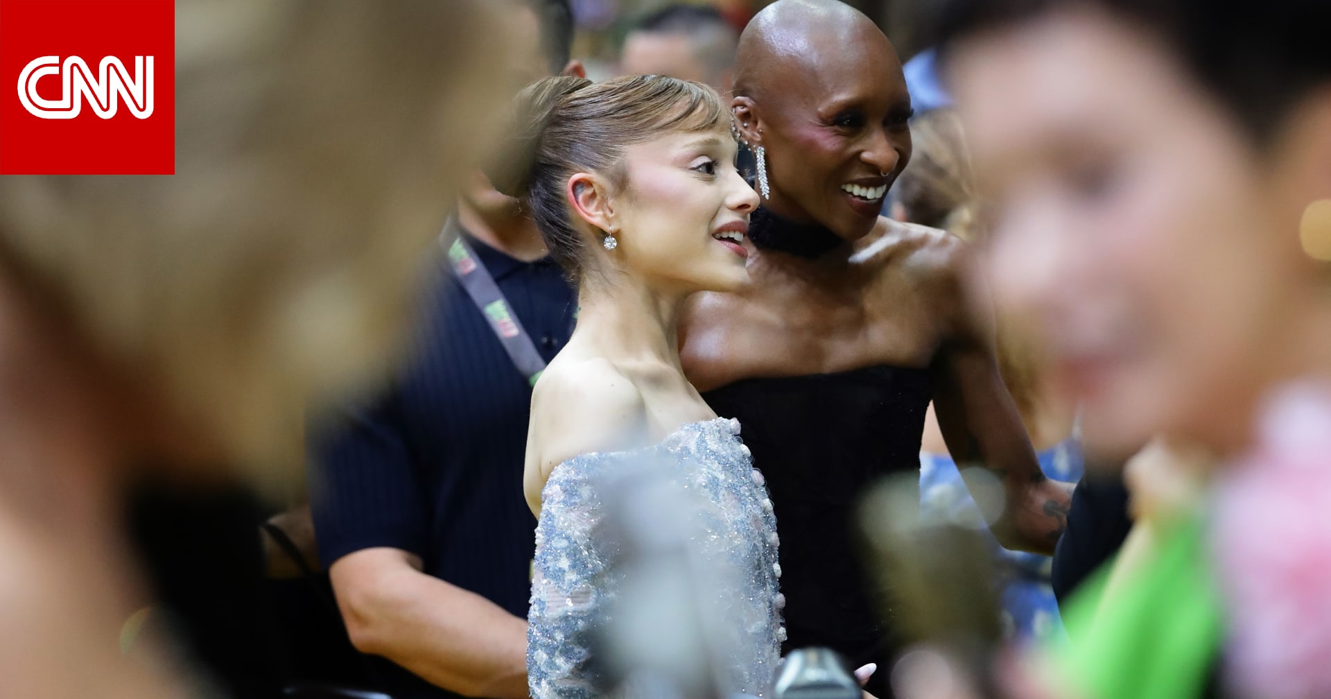 الحكم بالسجن على المعتدى على أريانا غراندي في عرض "Wicked" بسنغافورة