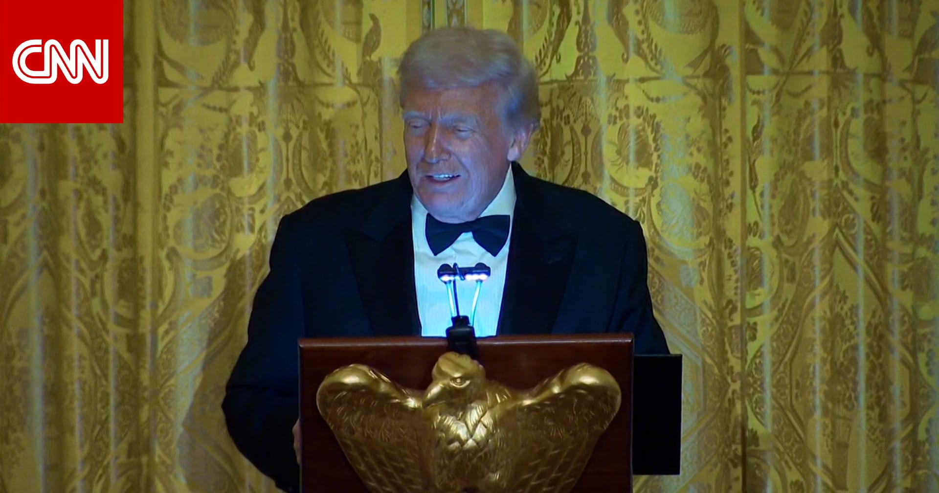 لحظة إعلان ترامب السعودية "حليفًا رئيسيًا من خارج الناتو".. وهكذا علق على رد فعل محمد بن سلمان