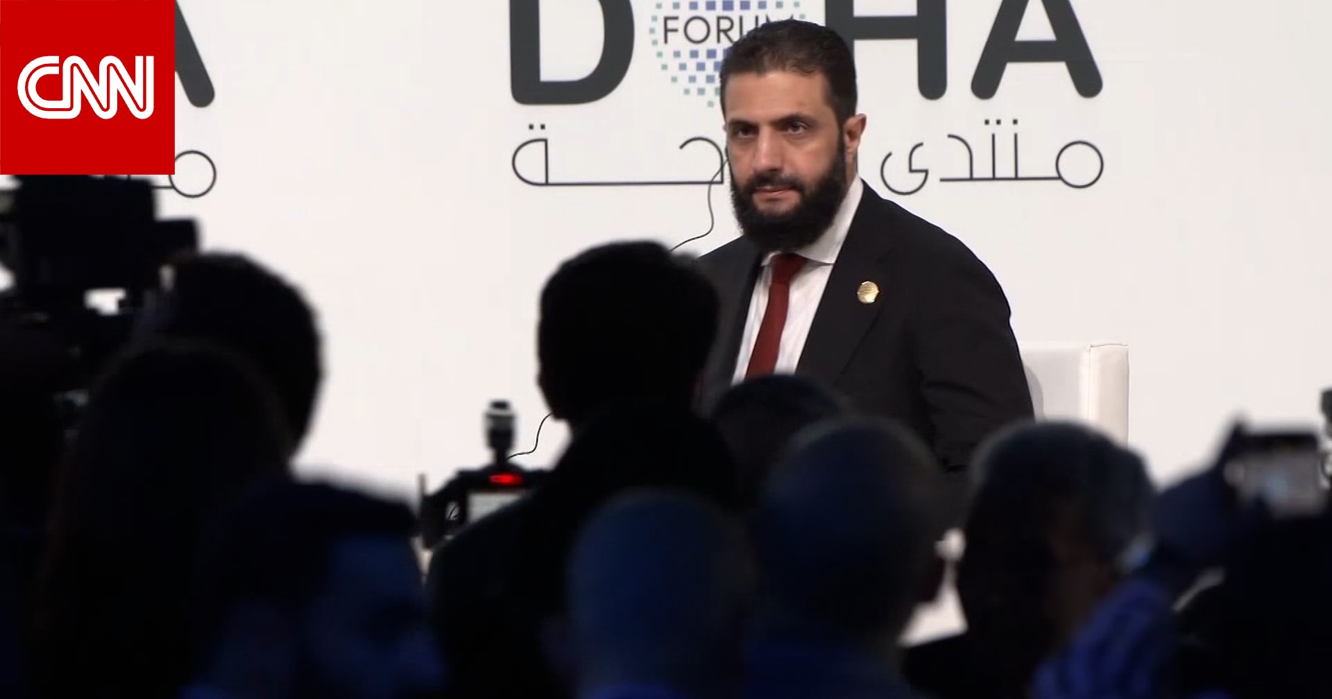 هل يبقى أحمد الشرع في السلطة "للأبد" وكيف يؤثر تاريخه بمستقبل سوريا؟.. شاهد رده لأمانبور