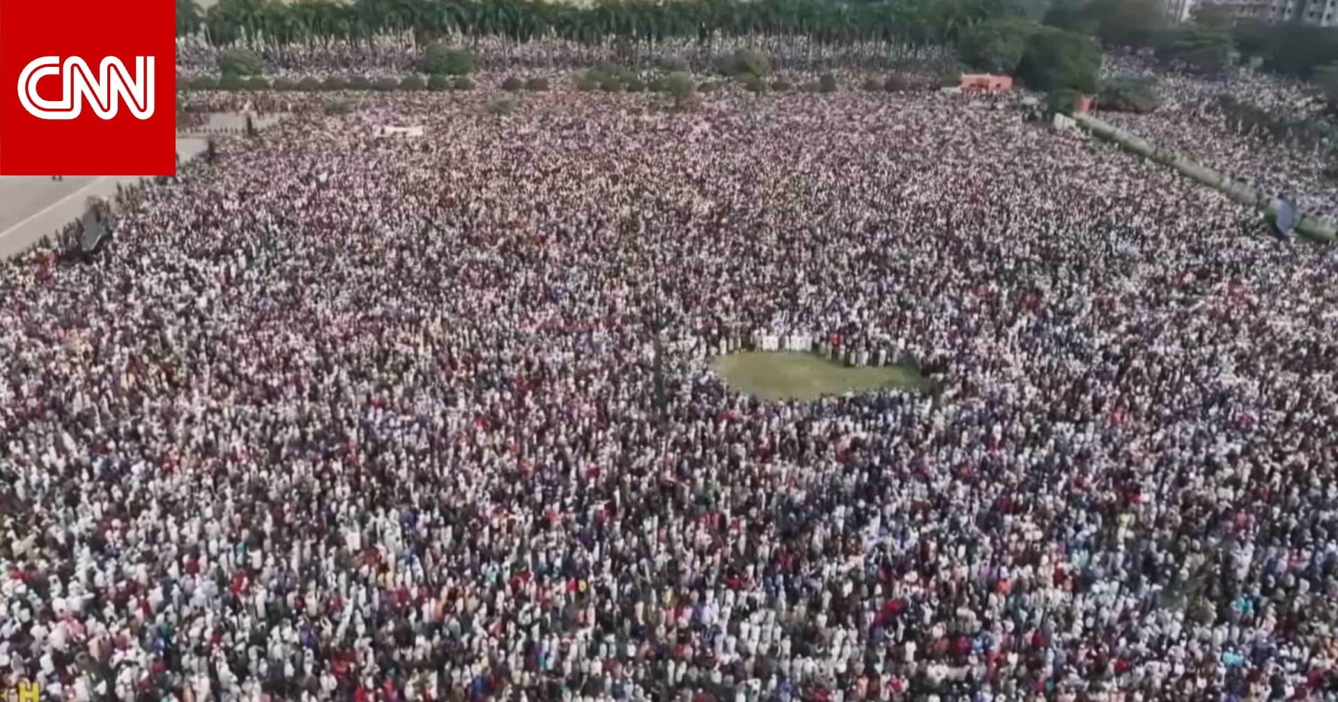 بجنازة مهيبة حضرها عشرات الآلاف.. شاهد وداع شريف عثمان هادي في بنغلاديش