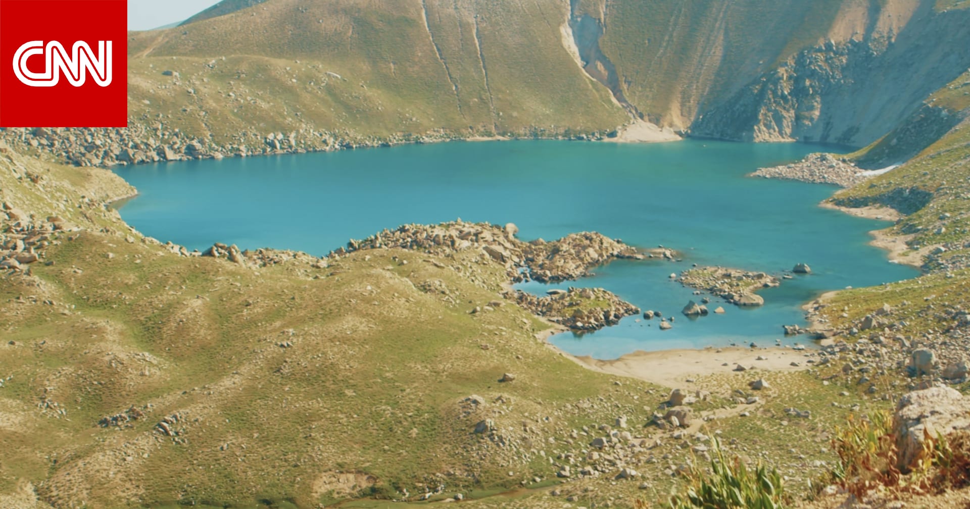 في أعالي جبال أوزبكستان تختبئ بحيرات 