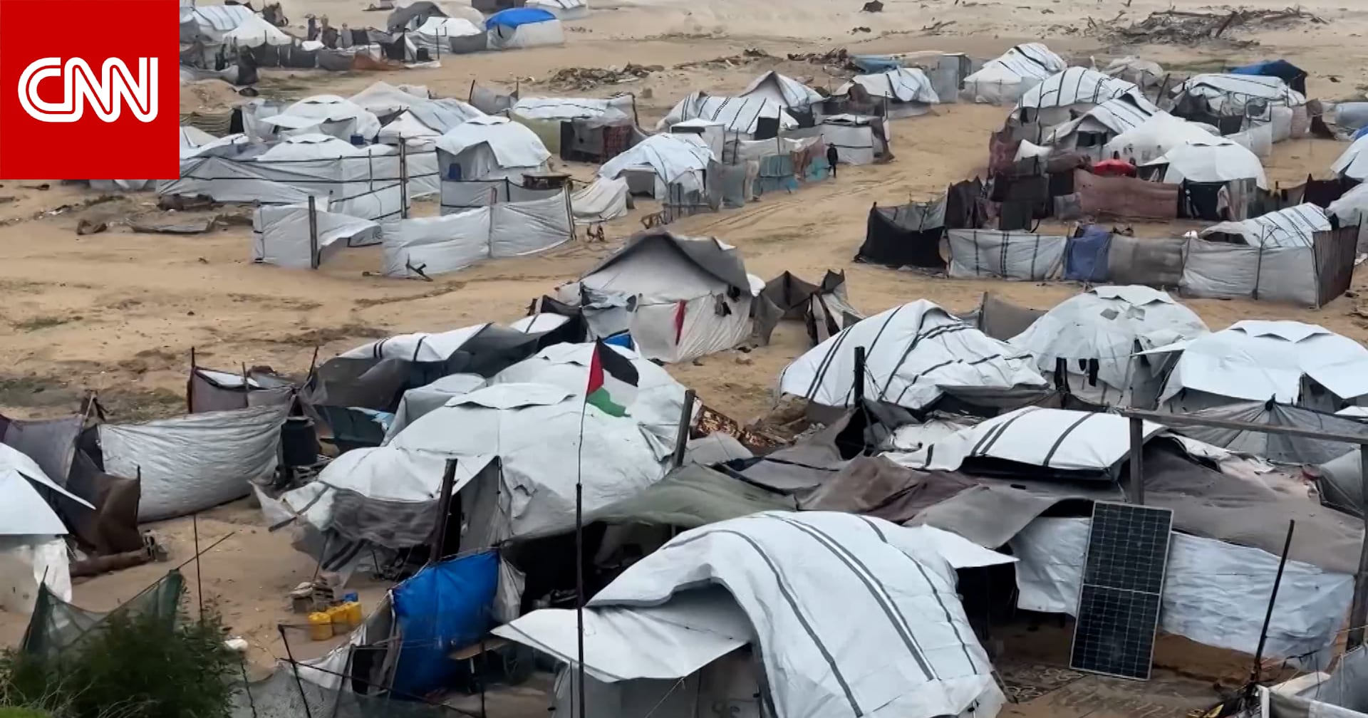 بين أنقاض المنازل وخيام ممزقة.. سكان غزة يواجهون مأساة جديدة تحت الأمطار