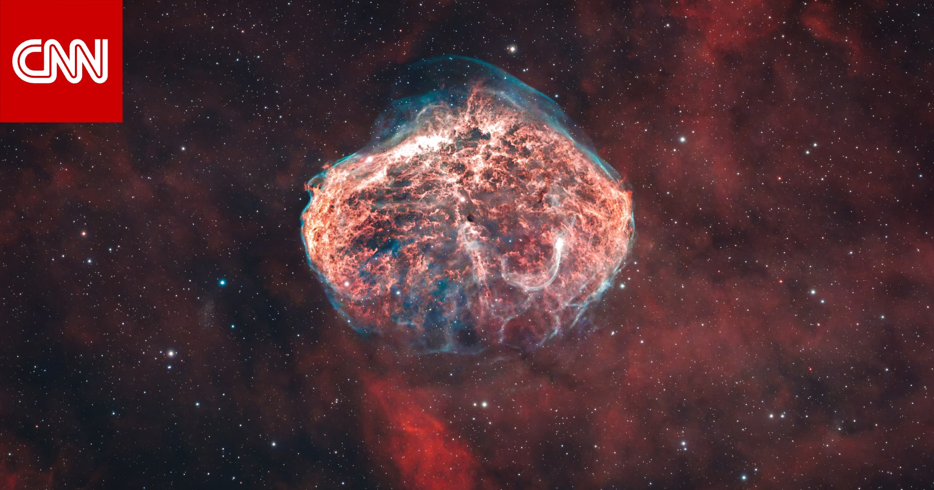 إحداها مجرّة "تبتلع جارتها".. صور فلكية في مشهدٍ كوني مدهش 