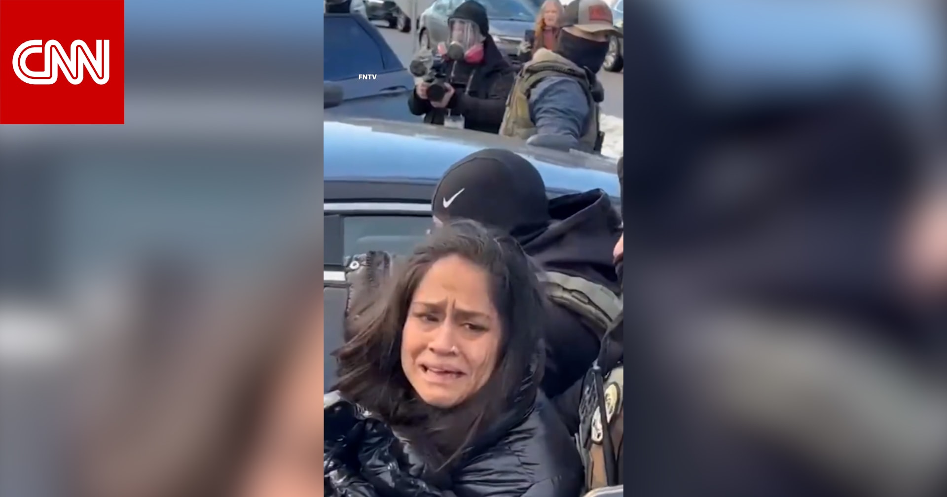 فيديو يوثّق لحظة سحب امرأة من سيارتها في مينيابوليس رغم صراخها بأنها من ذوي الاحتياجات الخاصة