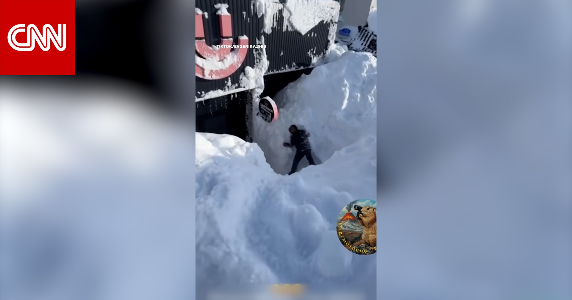 مدينة روسية تُدفن تحت طوابق من الثلوج.. شاهد كيف حاول السكان الخروج