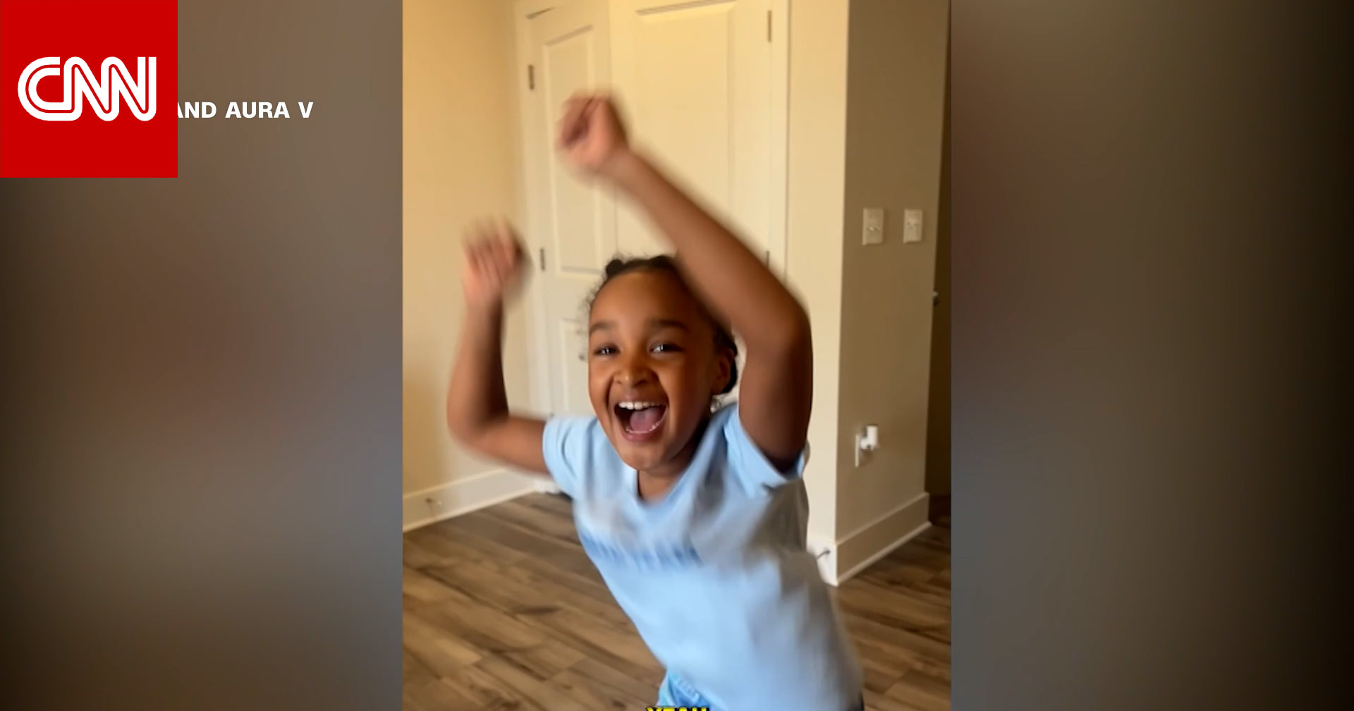 لحظة لا تُنسى.. شاهد رد فعل طفلة عند اكتشاف ترشحها لجائزة "غرامي"