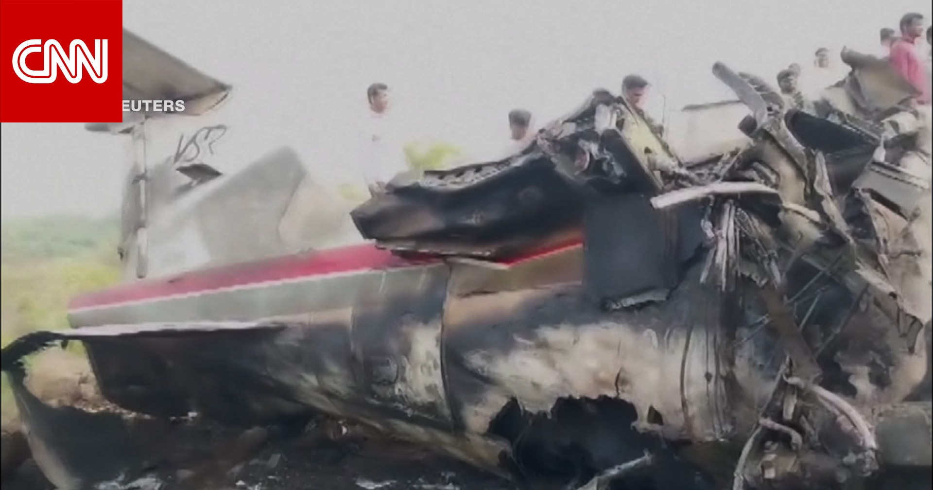 مصرع سياسي هندي رفيع المستوى في تحطم طائرة.. شاهد آثار الحادث