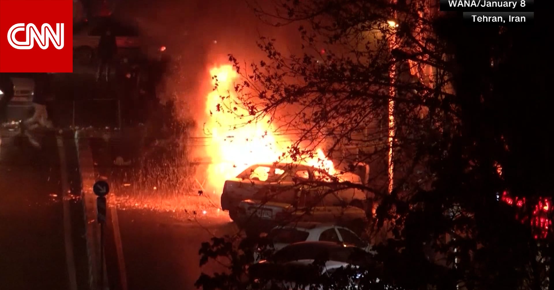 إطلاق سراح شاب إيراني بكفالة بعد تقارير عن صدور حكم بإعدامه.. إليكم التفاصيل