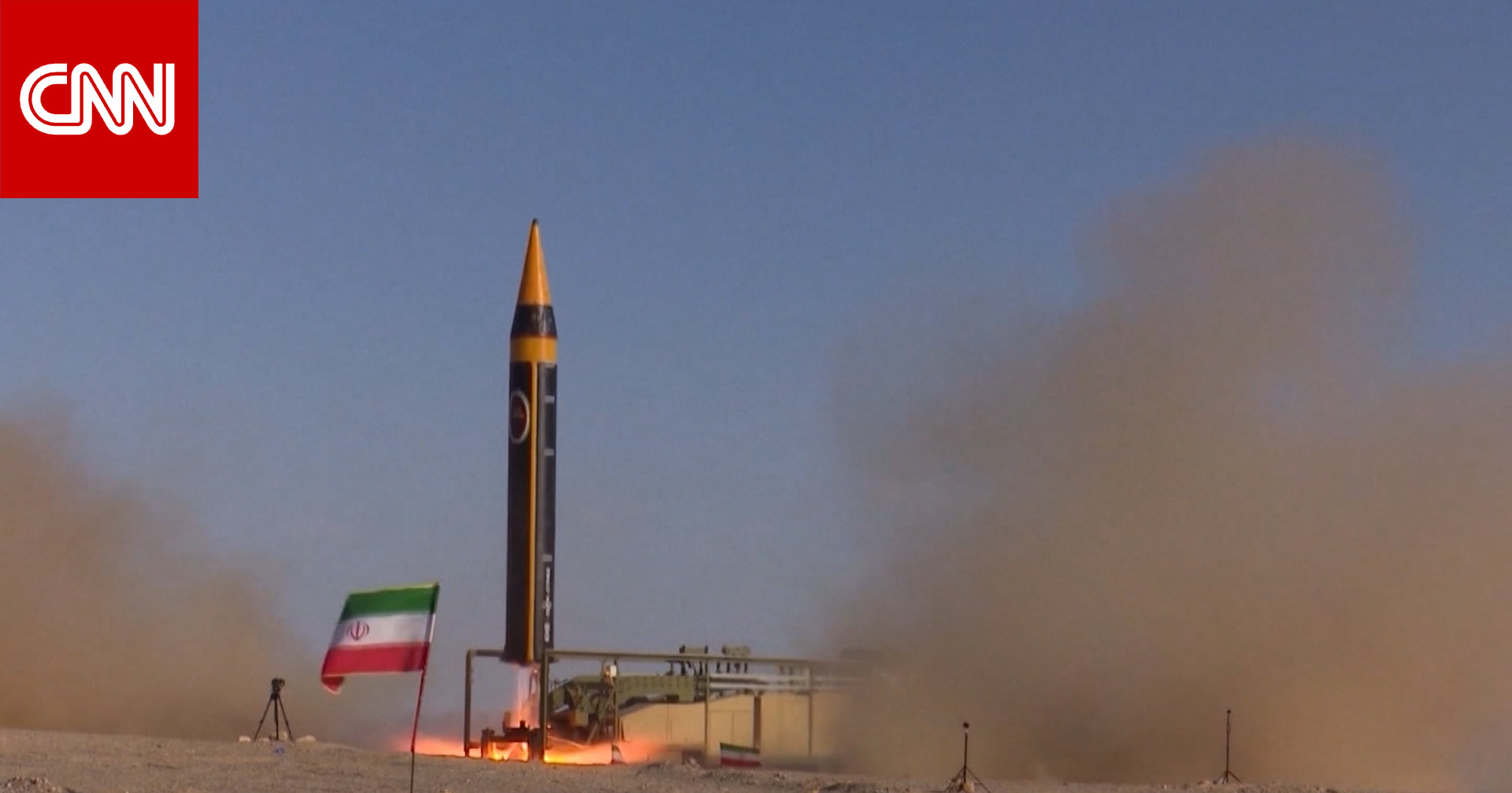 مع انطلاق المفاوضات في عُمان.. أمريكا تحشد عسكرياً وإيران تكشف عن أحدث صواريخها الباليستية