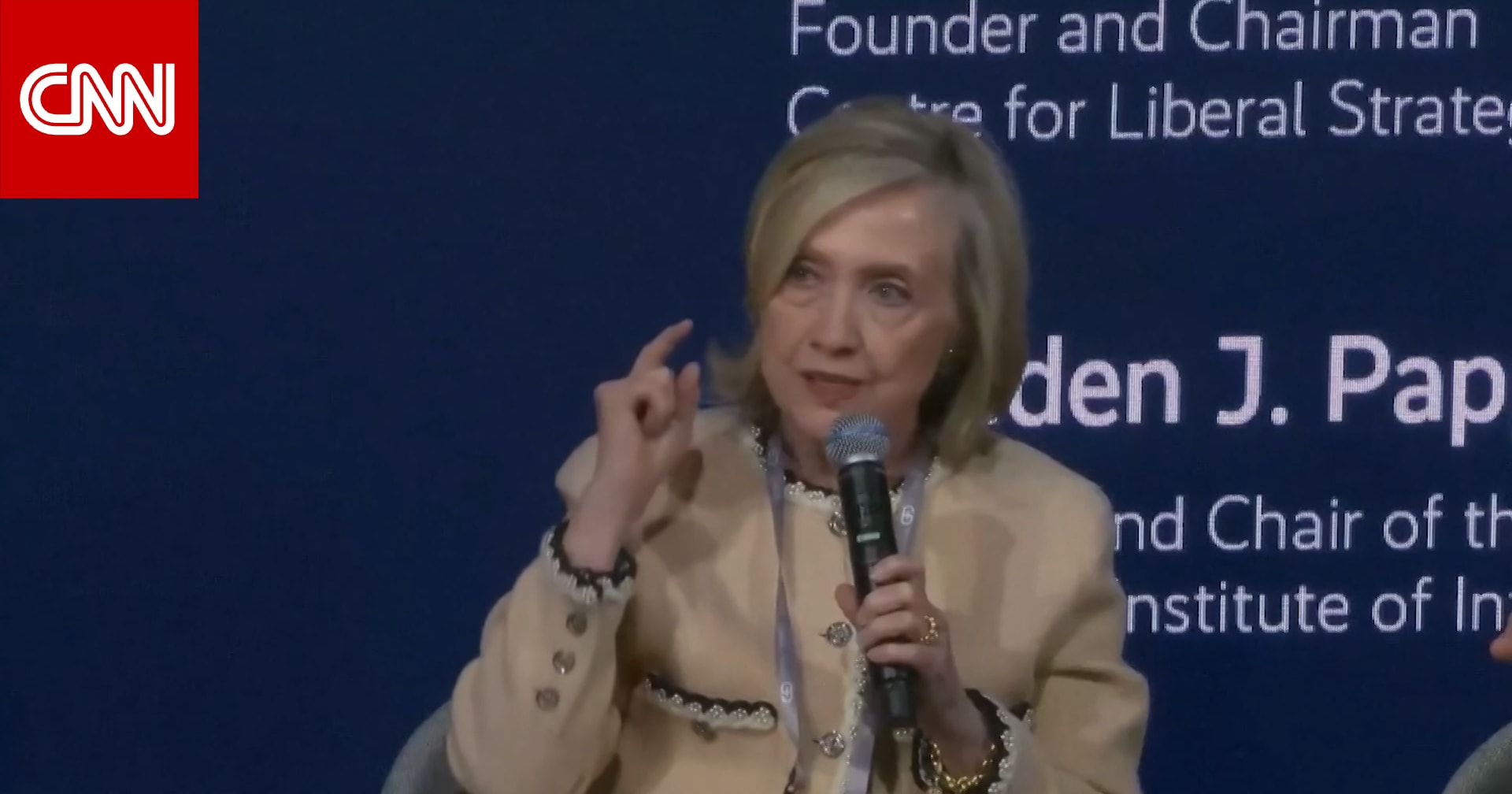 هيلاري كلينتون: ترامب "خان" الغرب والقيم الإنسانية والناتو