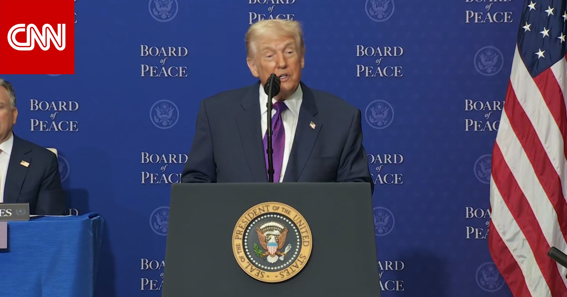 ترامب يمدد مهلة قرار ضرب إيران ويهددها بـ"عواقب وخيمة" إذا لم تتوصل لاتفاق