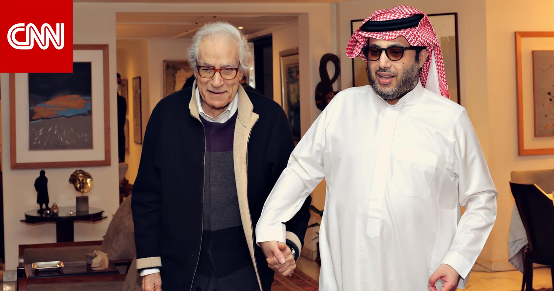 بعد تكريمه في الرياض.. تركي آل الشيخ يزور فاروق حسني بالقاهرة