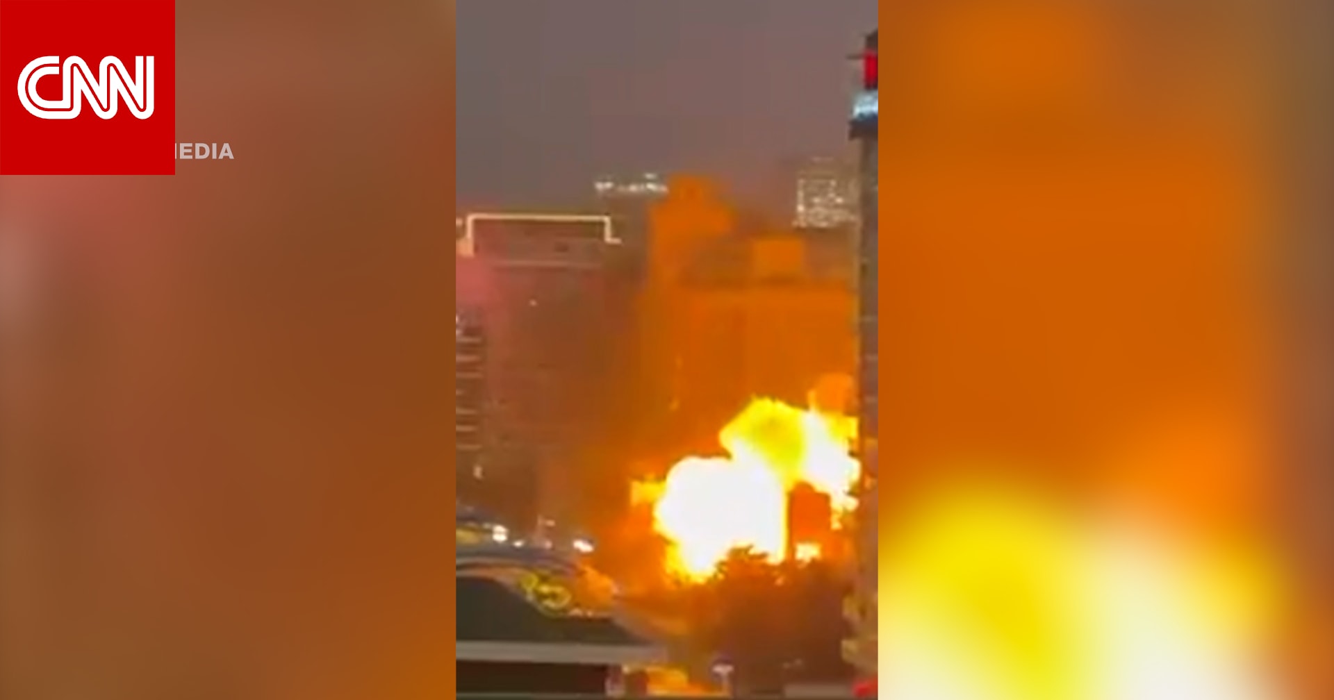 شاهد.. ضربة تهز فندقًا في دبي واندلاع نيران