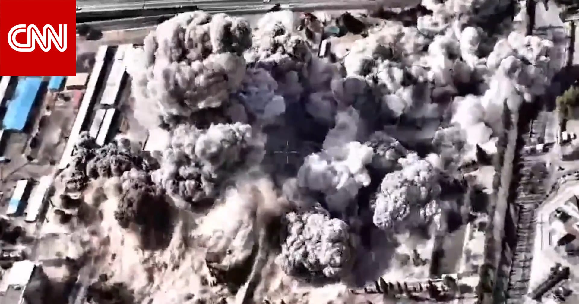 لحظة استهداف المقاتلات الإسرائيلية مقرًا للجيش الإيراني في طهران