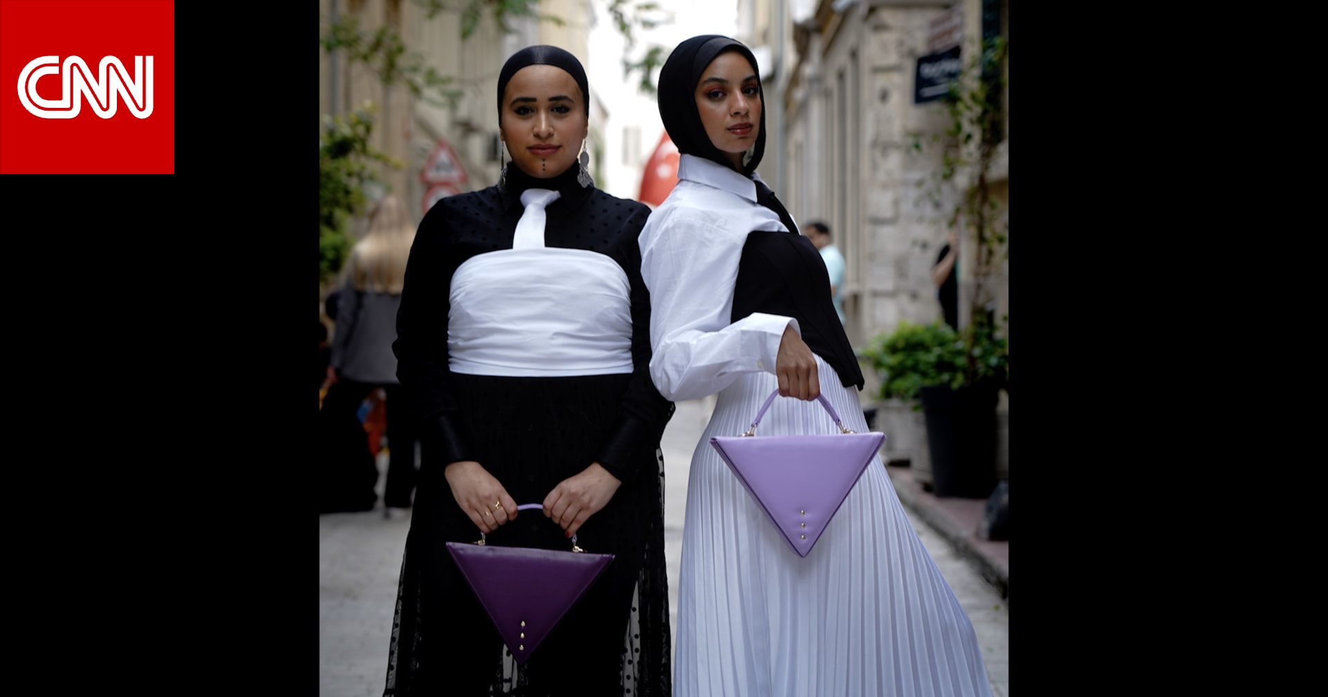 شابة أردنية تحوّل الأشكال الهندسية إلى حقائب جريئة وتلفت أنظار المشاهير