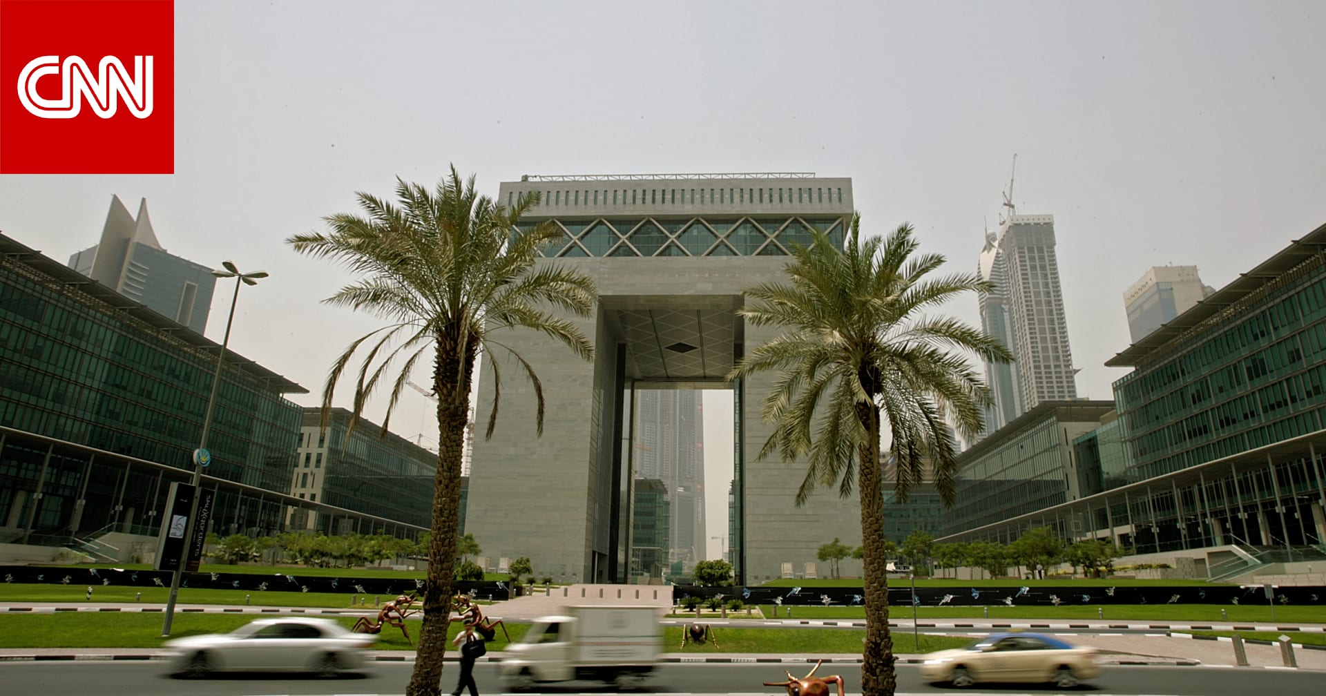 سماع دوي انفجارات في دبي بعد اعتراض مقذوف