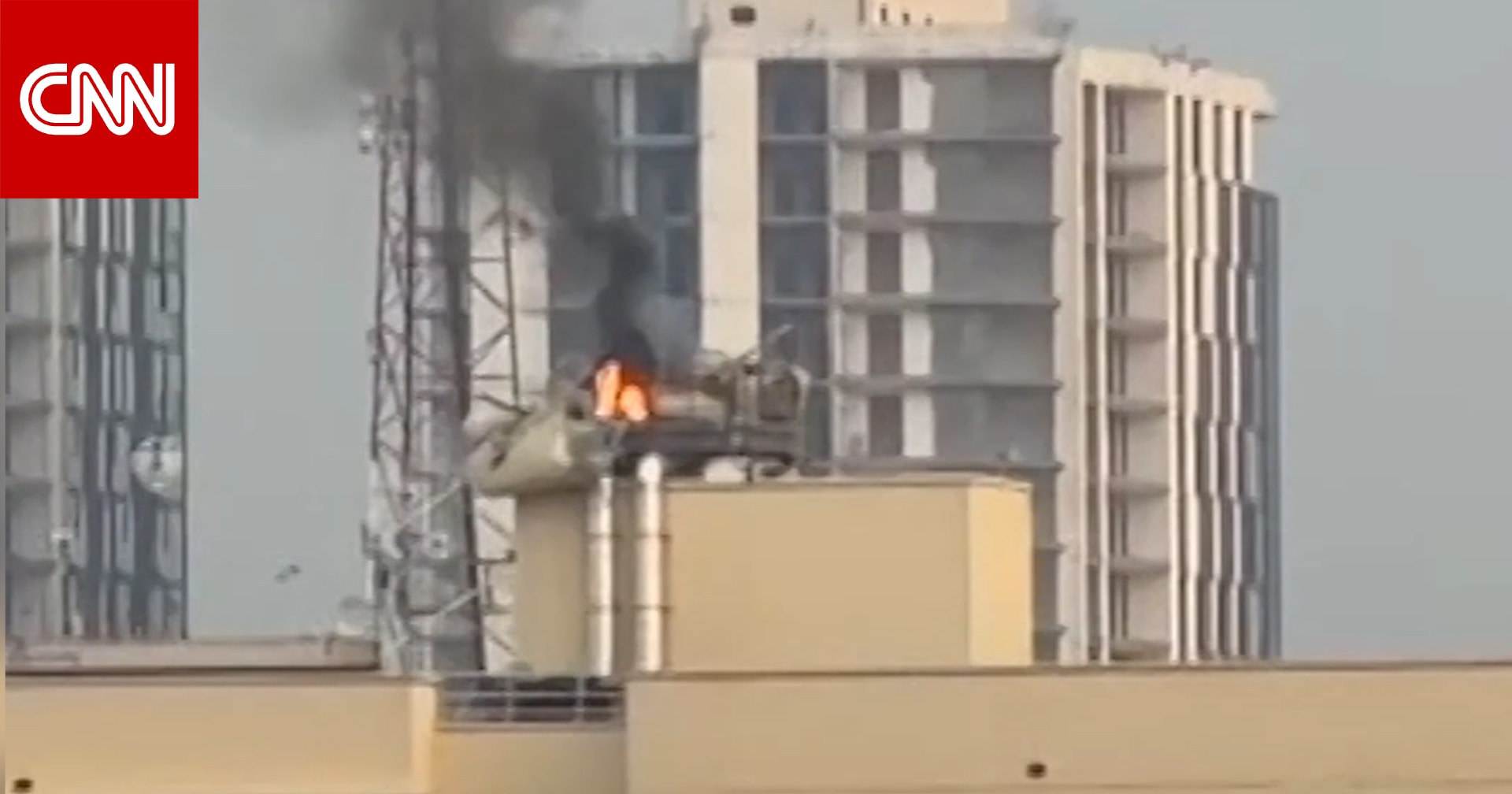 مسؤولو الأمن العراقي: صاروخ استهدف مهبطاً للطائرات المروحية بمجمع السفارة الأمريكية في بغداد