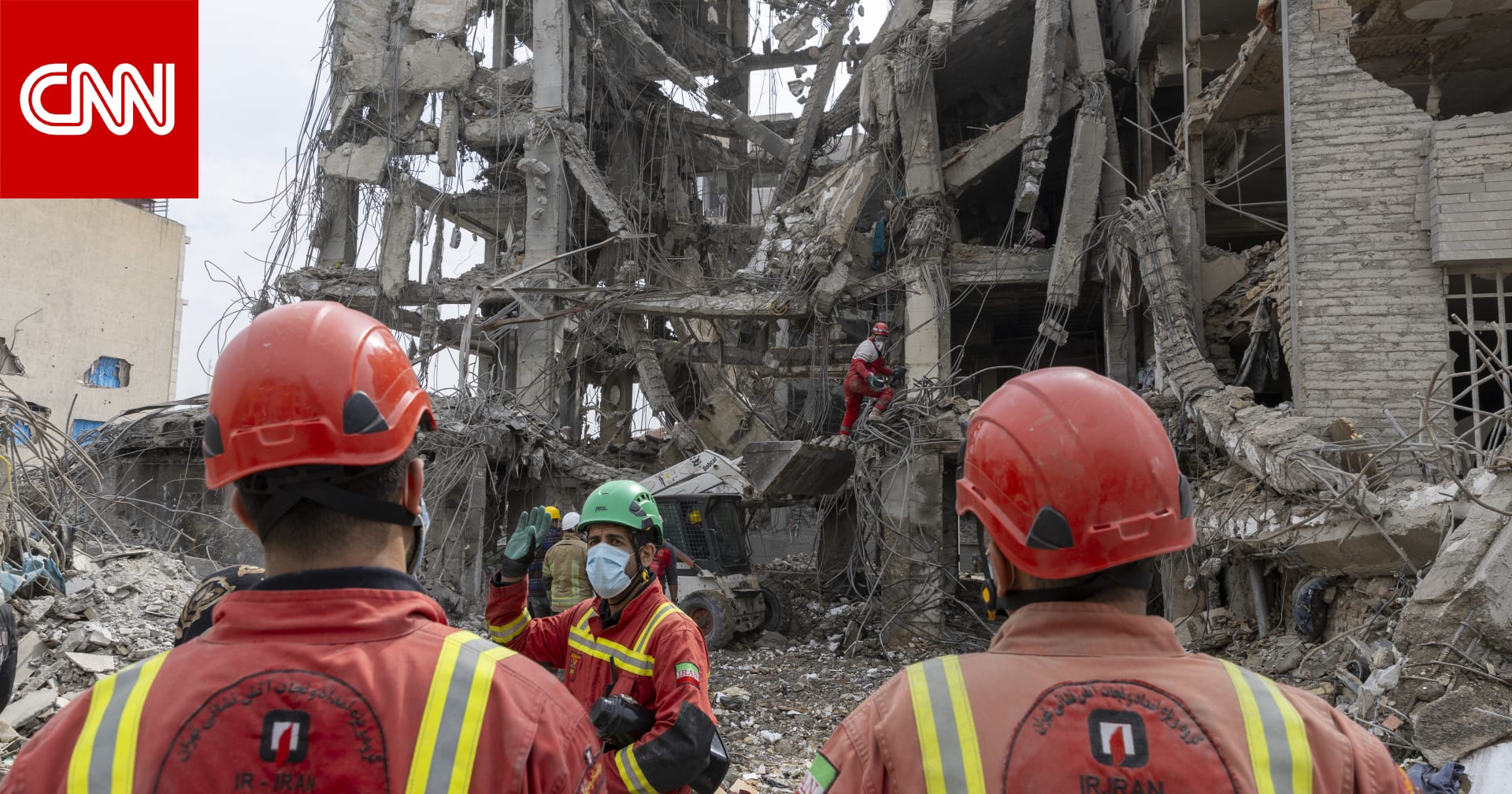 تصاعد أعمدة دخان كثيفة فوق طهران في ظل استهداف إسرائيل للبنية التحتية