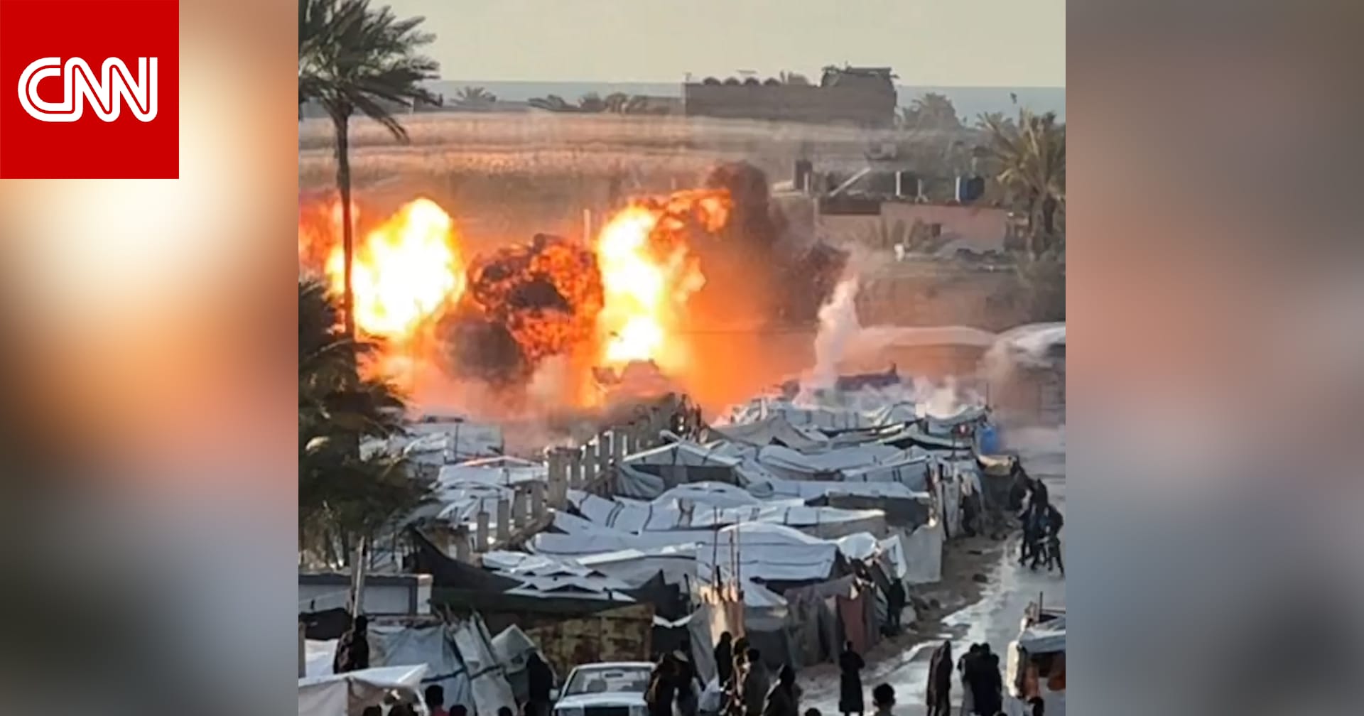 غارة جوية إسرائيلية تستهدف مخيماً مكتظًا للنازحين في دير البلح