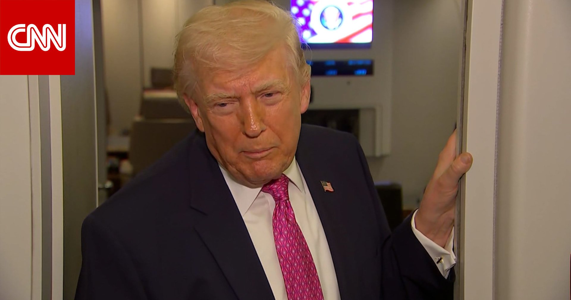 "كوبا دولة ستنهار وستكون التالية".. شاهد ما قاله ترامب للصحفيين بطائرة الرئاسة