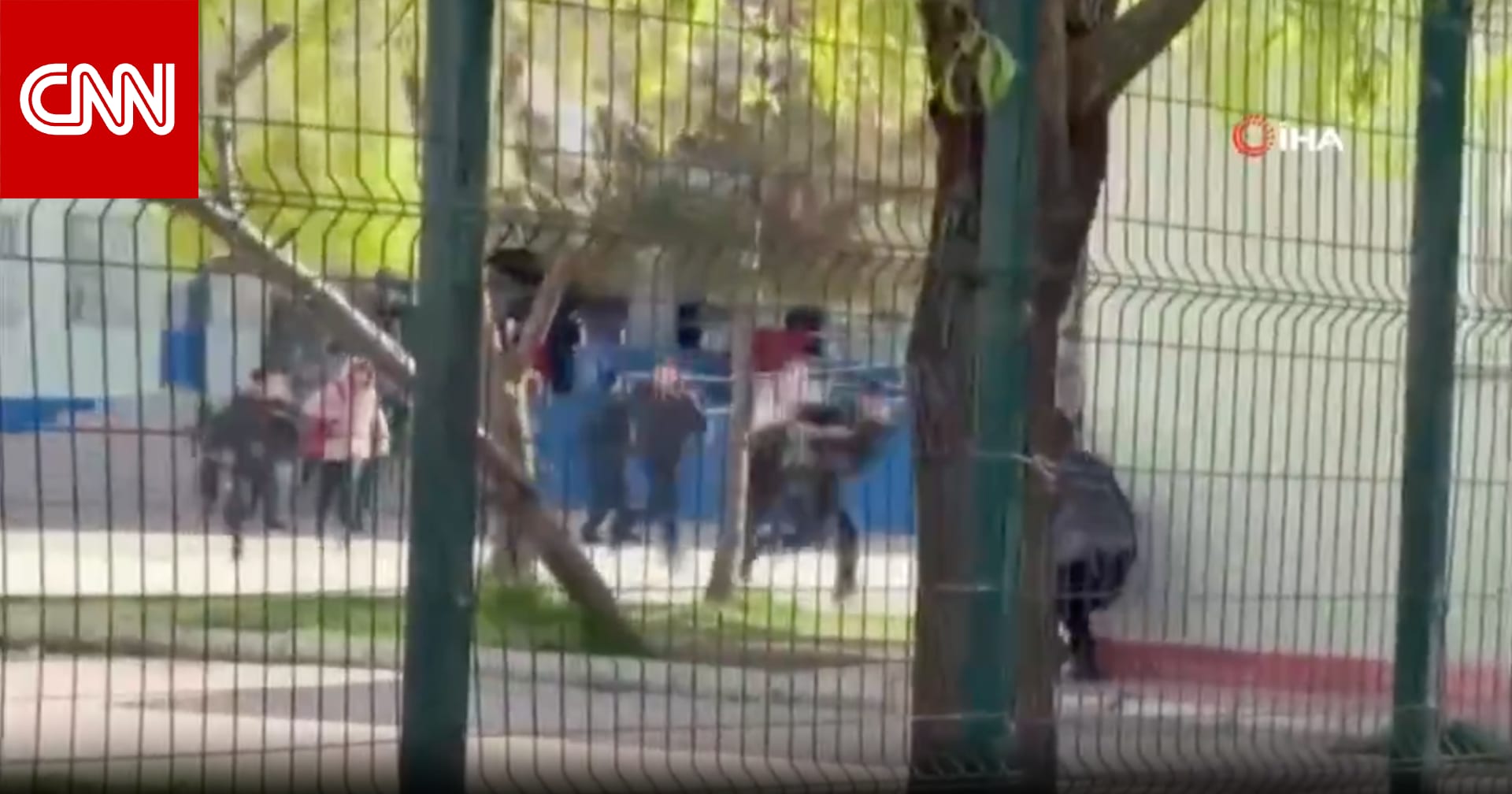 لحظة وقوع إطلاق نار في مدرسة ثانوية بتركيا.. شاهد رد فعل الطلاب