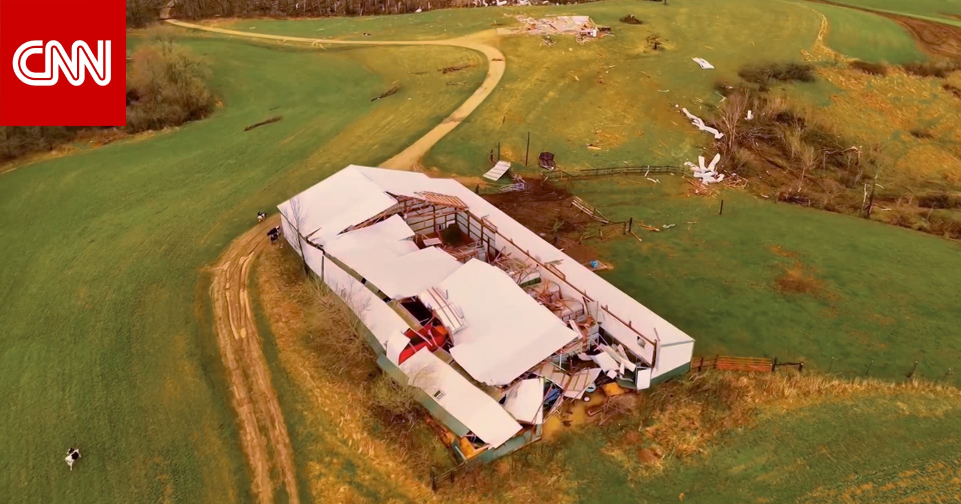 فيديو التقطته طائرة مسيّرة بولاية ويسكونسن يُظهر الأضرار البالغة في منطقة زراعية ريفية اجتاحها إعصار