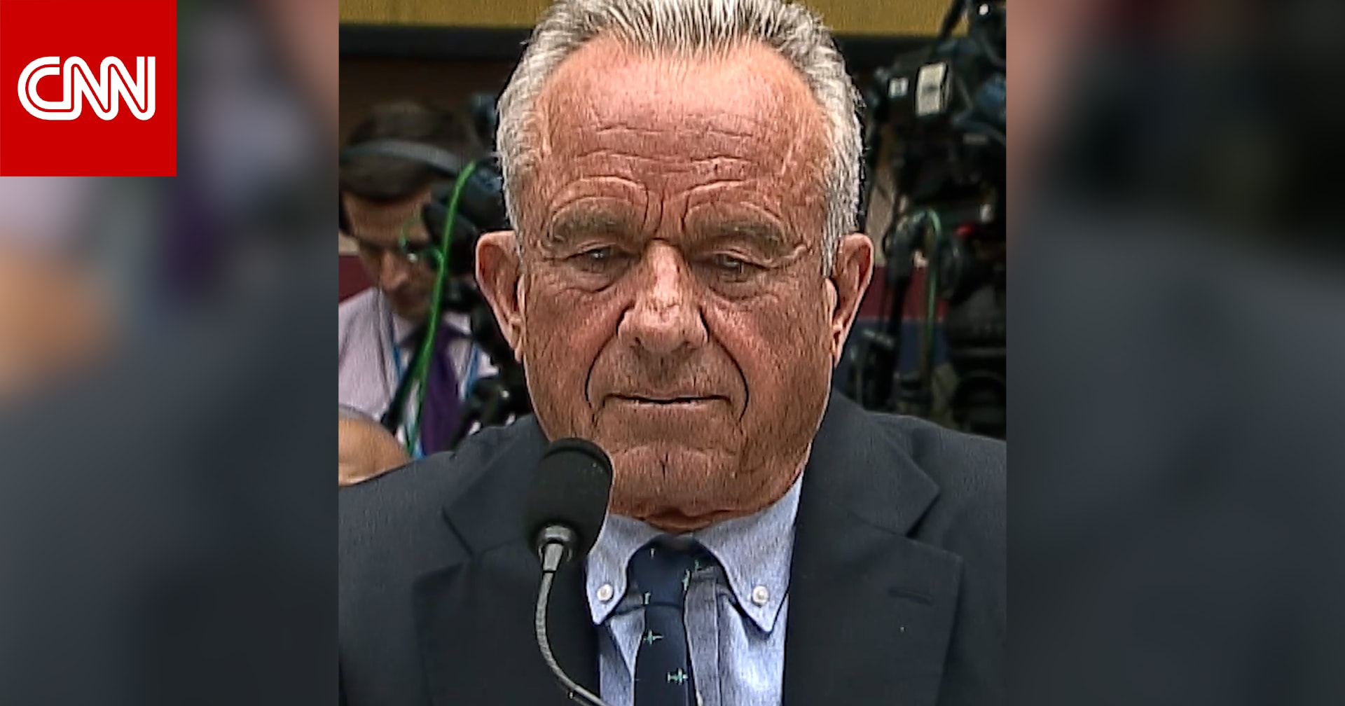 عضو في الكونغرس يضغط على وزير الصحة بشأن سلامة ترامب العقلية.. إليك ما قاله