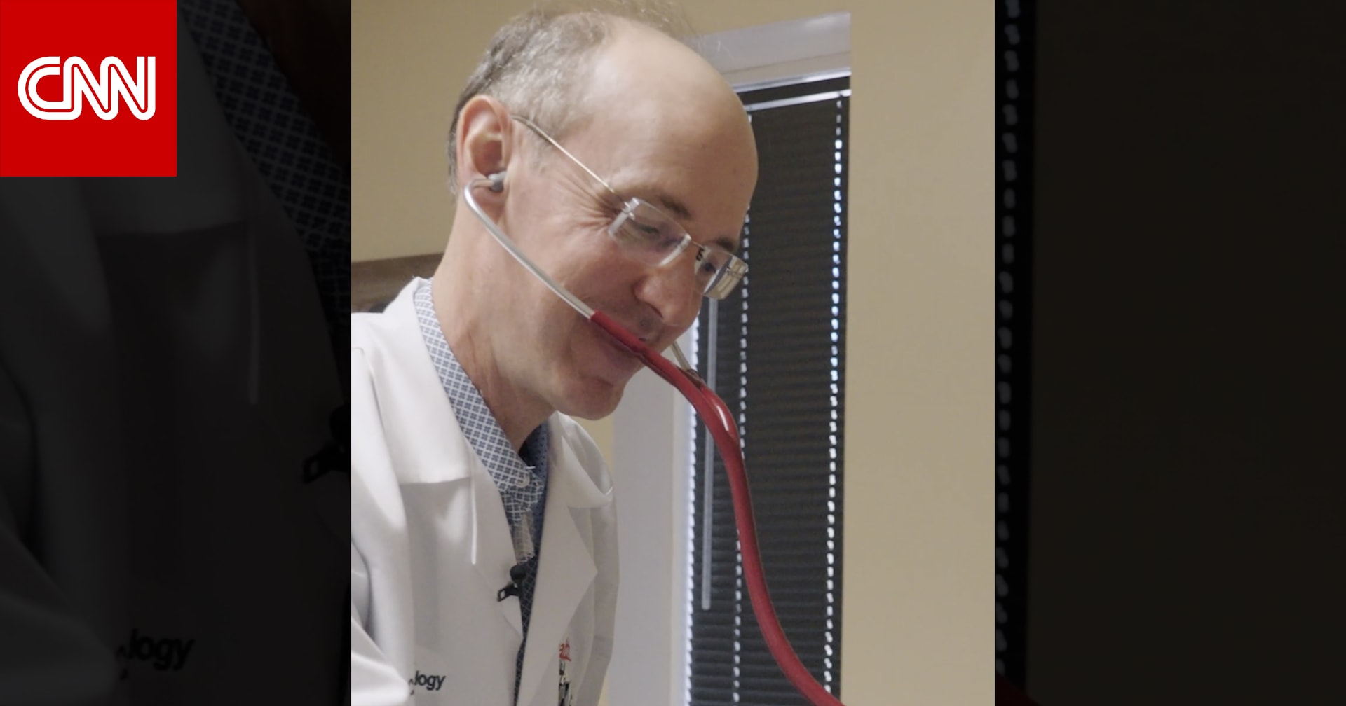 بلا عيادة ثابتة.. إليك قصة طبيب في أمريكا ينقل خبرته إلى المرضى في أماكنهم لمساعدتهم عندما تكون الخيارات محدودة