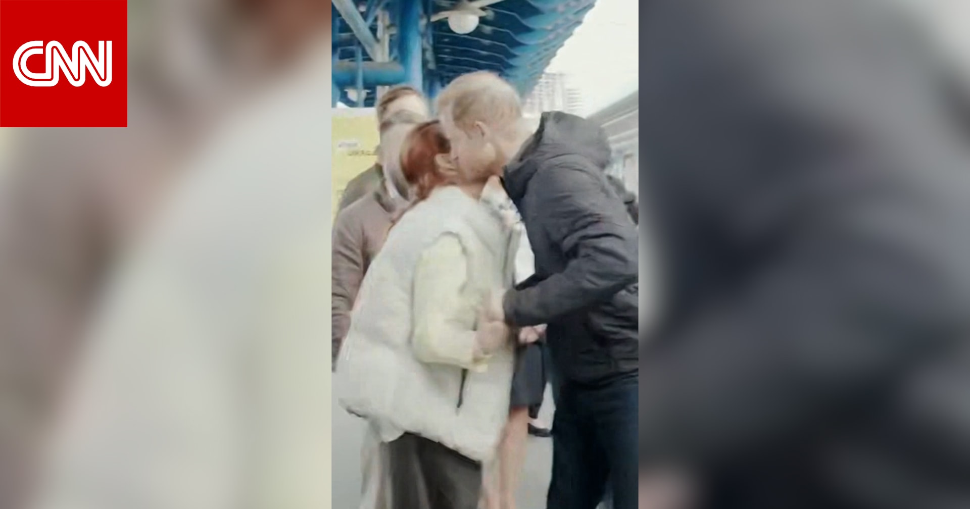 شاهد.. الأمير هاري يقوم بزيارة غير معلنة إلى أوكرانيا