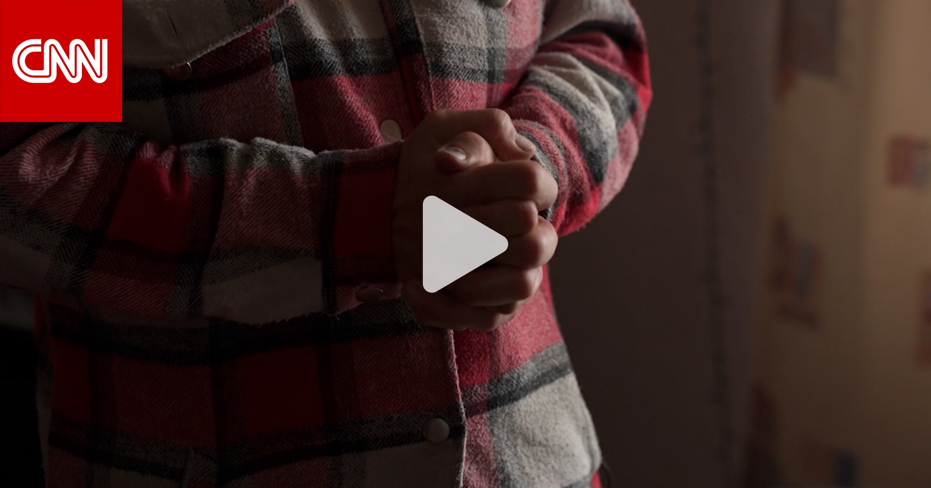 توسلته أن يتوقف.. أوكرانية تروي لـCNN قصة اغتصاب جندي روسي لها