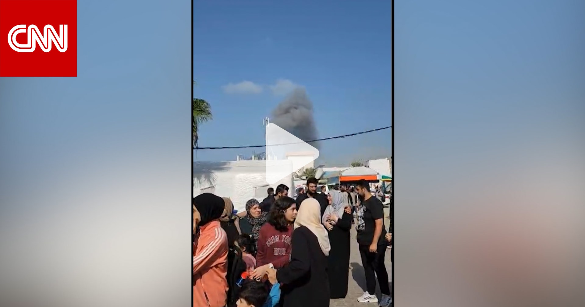 فيديو يظهر لحظة غارة جوية قرب مستشفى شهداء الأقصى في غزة.. شاهد ما حدث