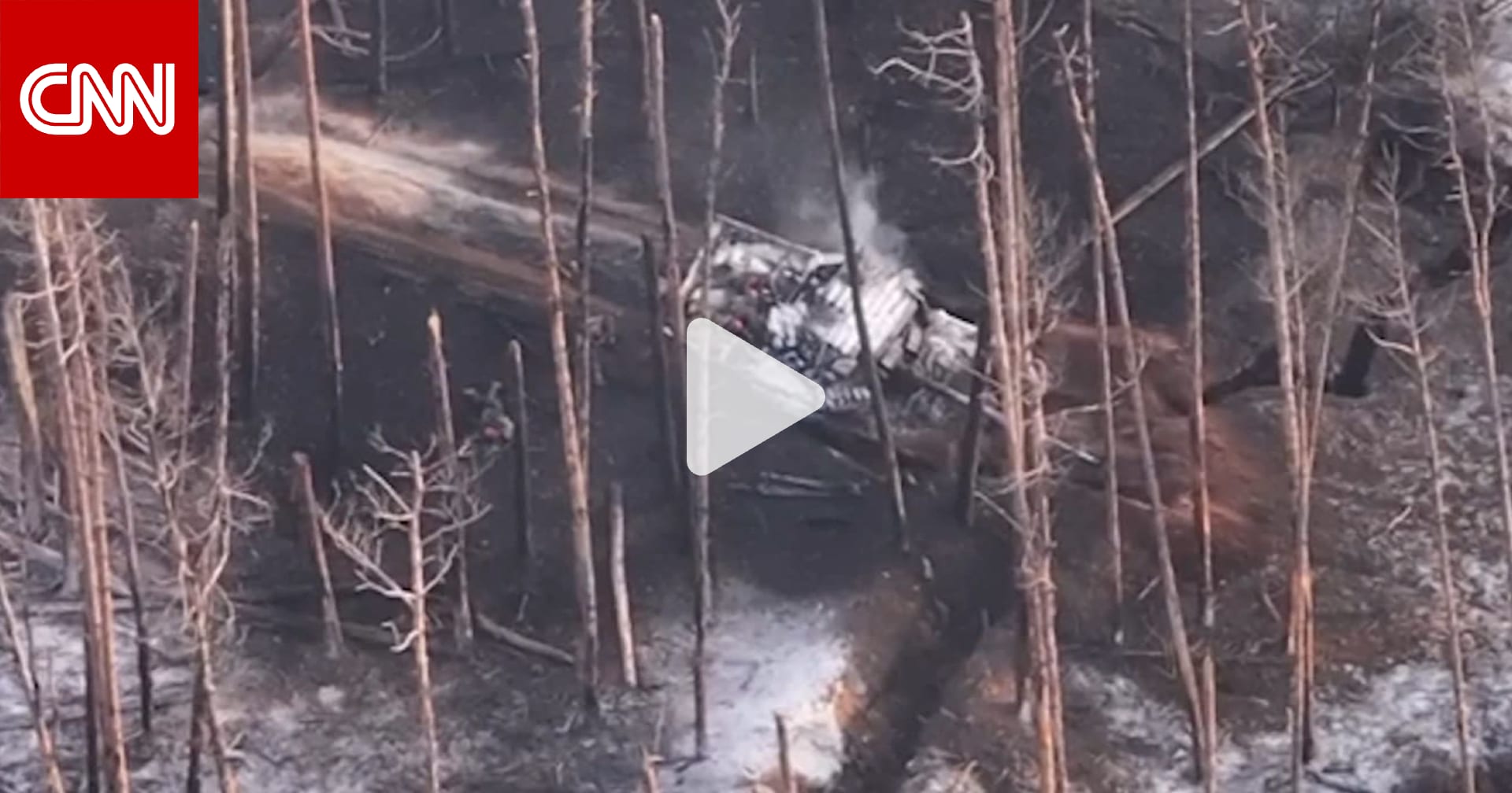 فيديو من طائرة بدون طيار يرصد لحظة قصف المدفعية الأوكرانية للقوات الروسية