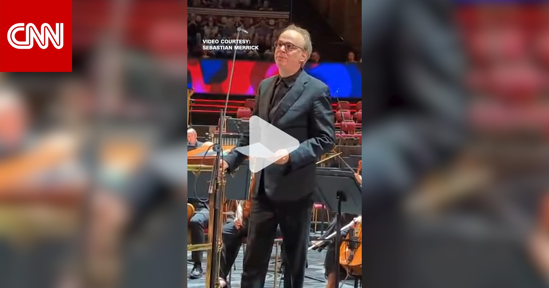 قائد أوركسترا إسرائيلي يفاجىء الجمهور بكلمة مؤثرًة عن غزة.. شاهد ما قاله 