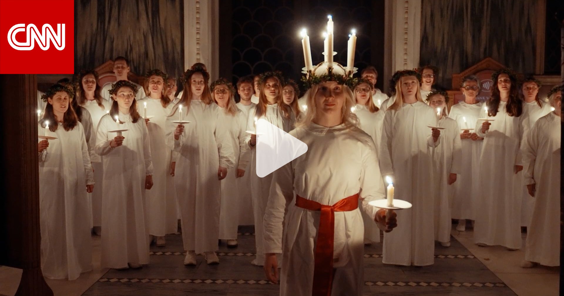 في بريطانيا.. اكتشفوا تقليد "لوسيا" السويدي بعيد الميلاد الذي قد يُسبّب الإغماء 