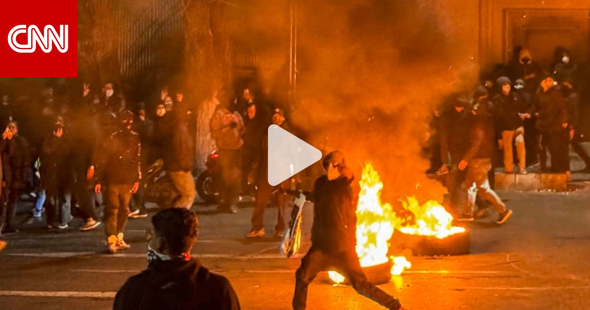 بعد تصريحه بعدم اضطراره للتدخل.. ترامب يغير من لهجته بشأن إيران 