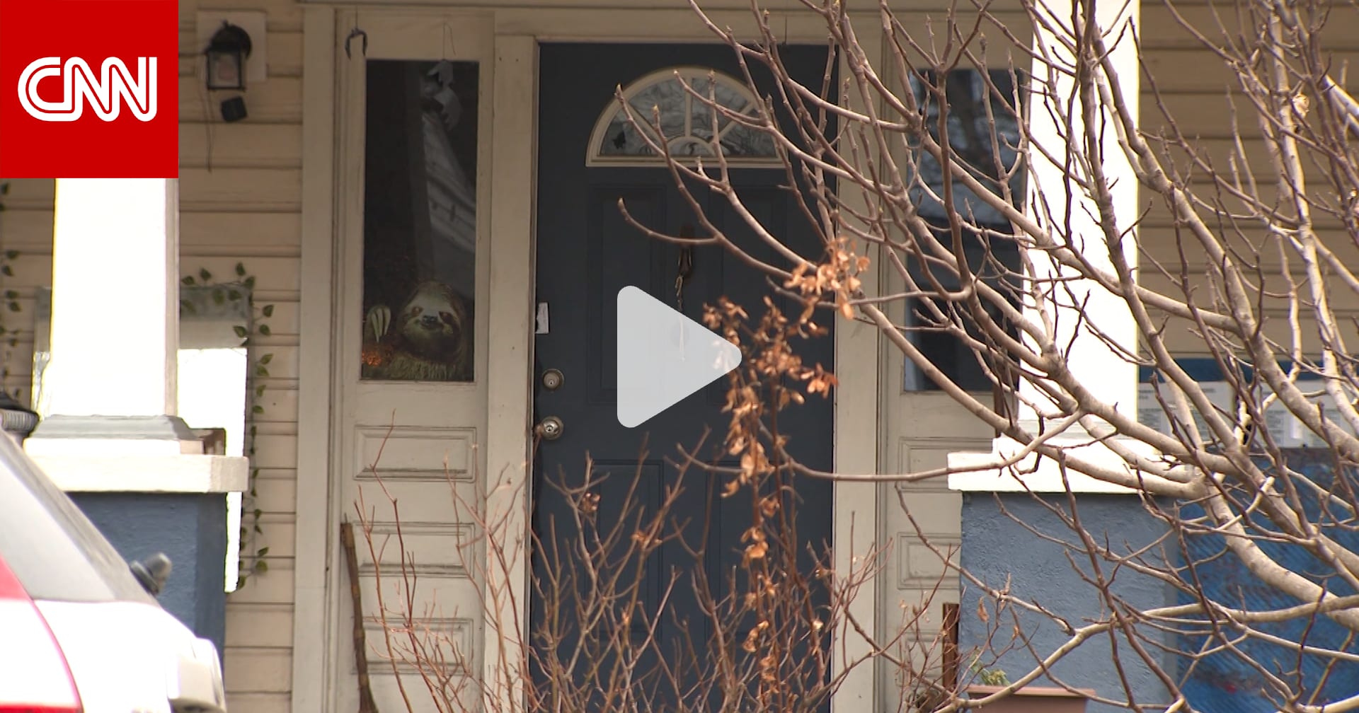 كلب يهاجم صاحبته وينهي حياتها.. انتبه لعلامة تحذيرية يصدرها الحيوان قبل أن يهاجمك 