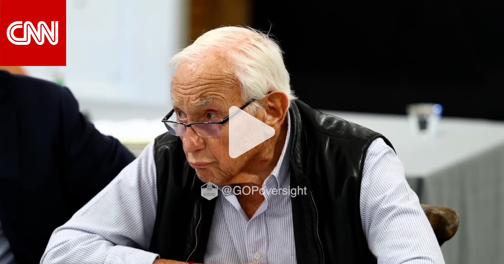 الملياردير ليس ويكسنر المالك السابق لـ"فيكتوريا سيكريت" ينفي معرفته بجرائم إبستين في شهادته 